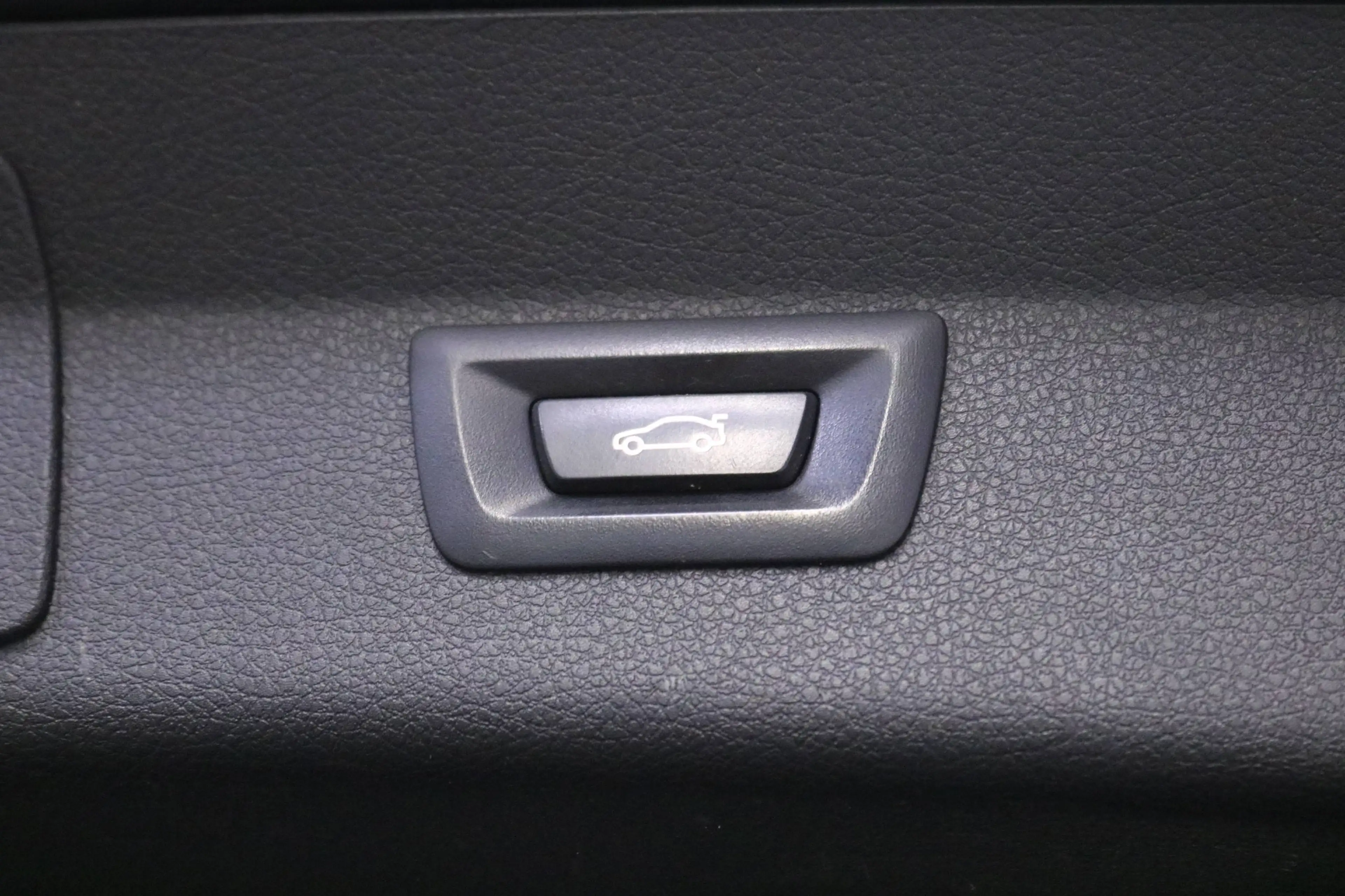 BMW 216 d Advantage 1,5 Ltr*2HAND*NAVI*PDC*KLIMAAUT*Temp*LED*u.v.m — photo 8