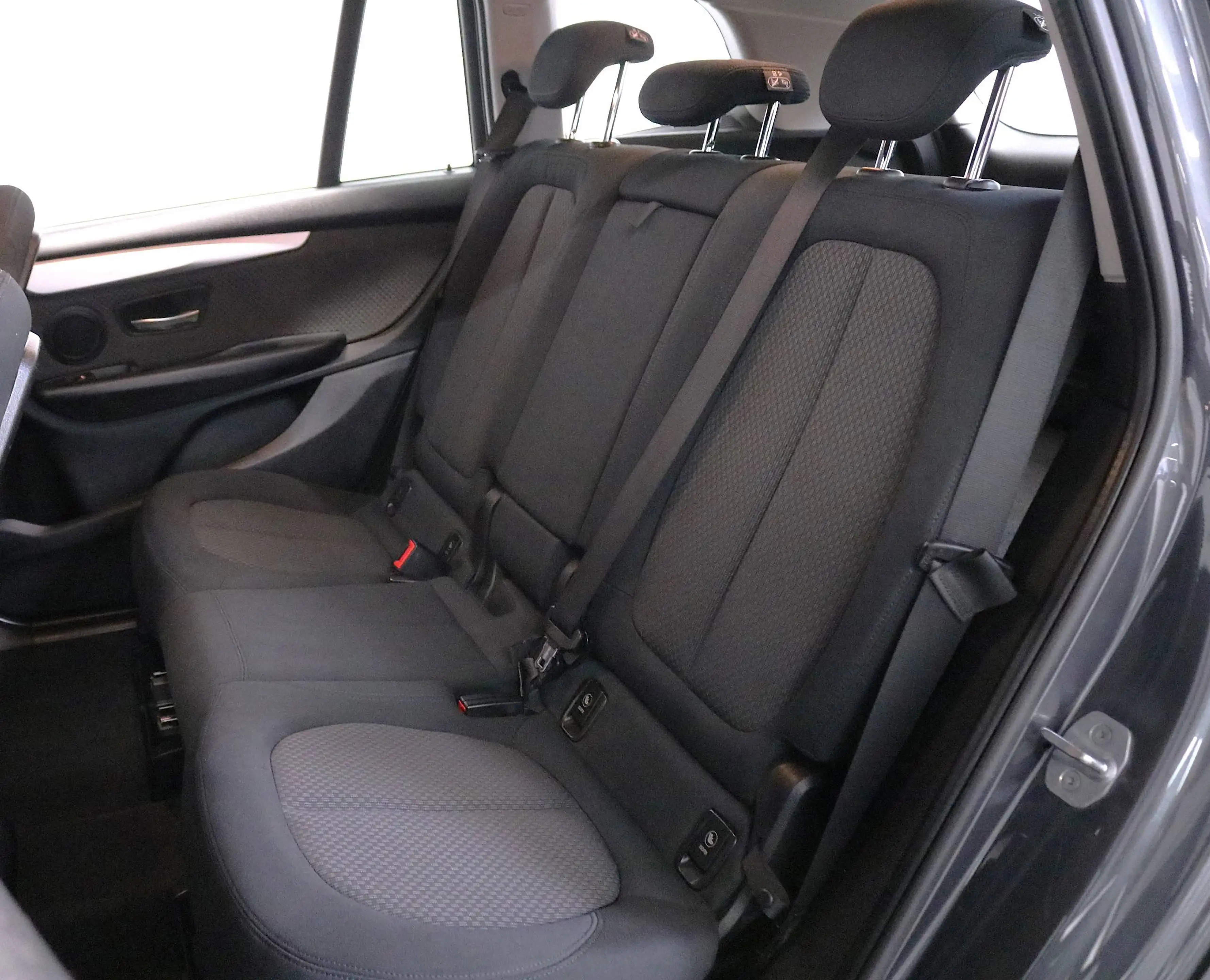 BMW 216 d Advantage 1,5 Ltr*2HAND*NAVI*PDC*KLIMAAUT*Temp*LED*u.v.m — photo 12