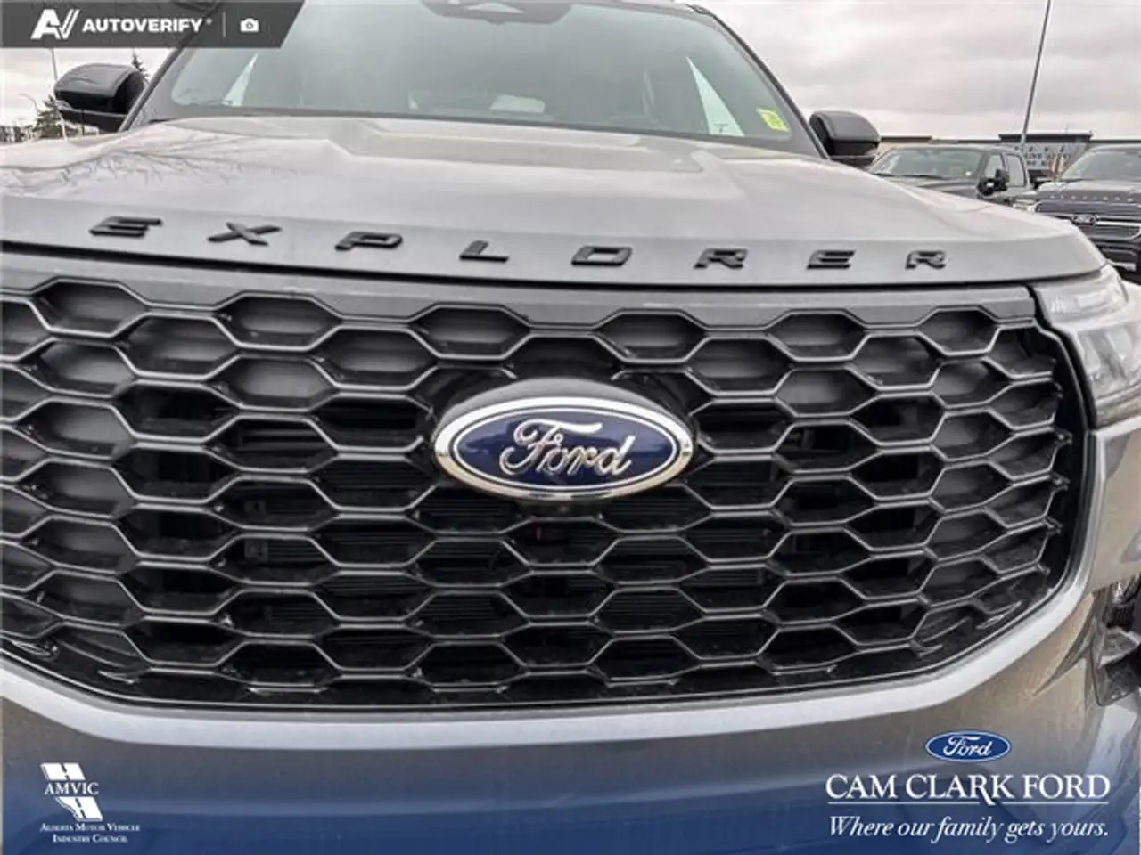 Ford Explorer снимка Ford Explorer