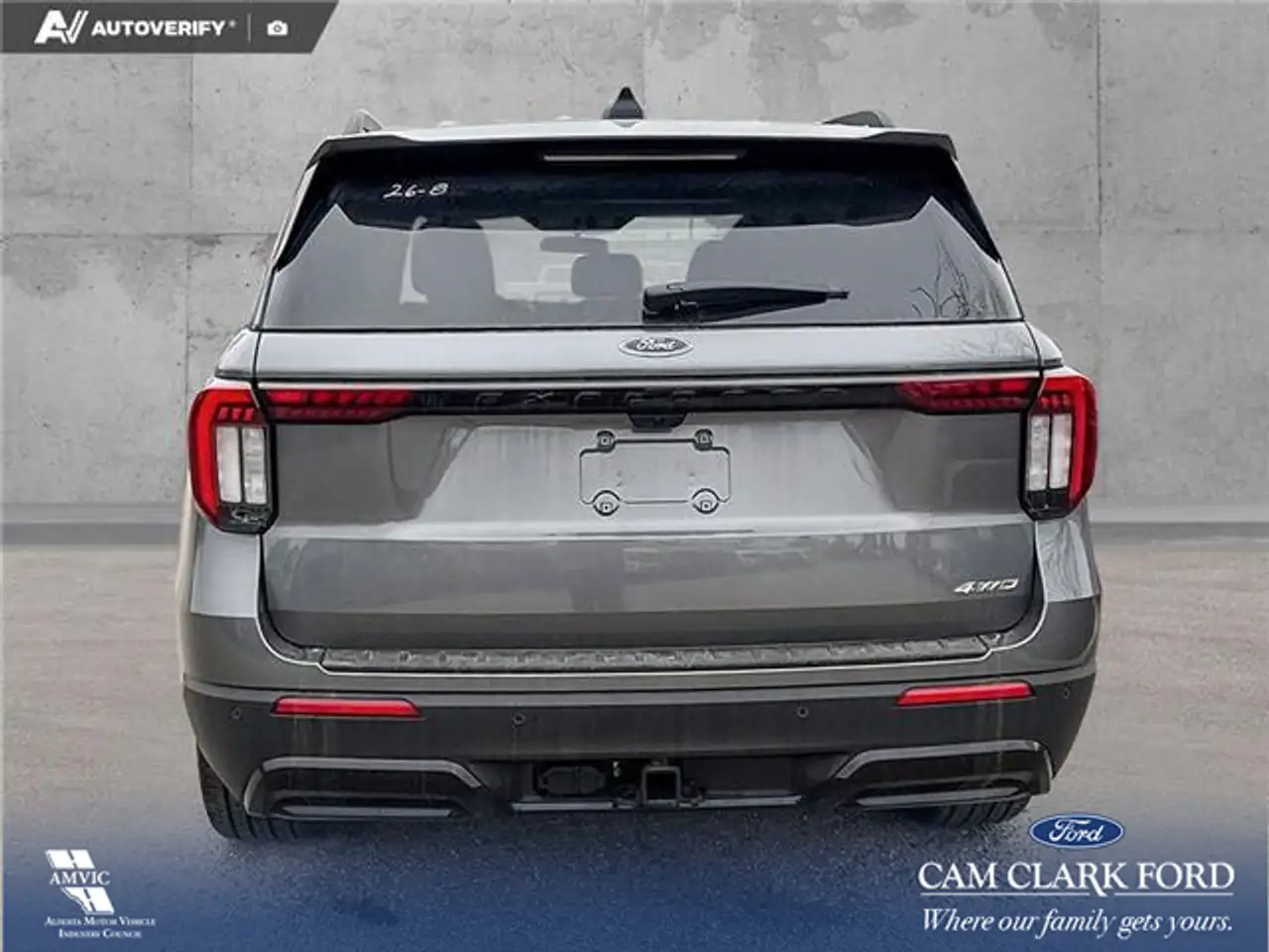Ford Explorer снимка Ford Explorer