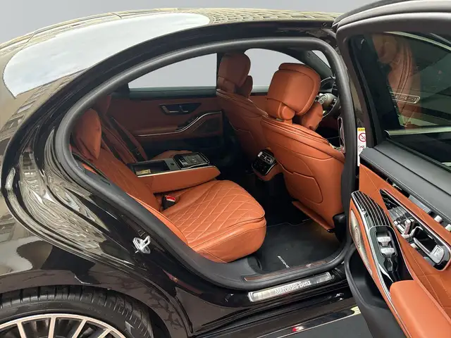 Mercedes-Benz S 500 view 11
