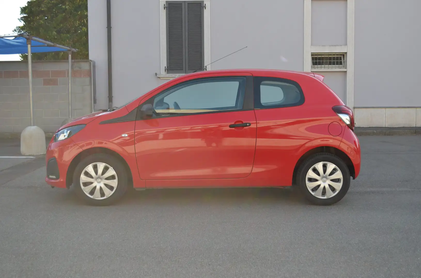 Peugeot 108 108 3p 1.0 12v Base Rosso - 2