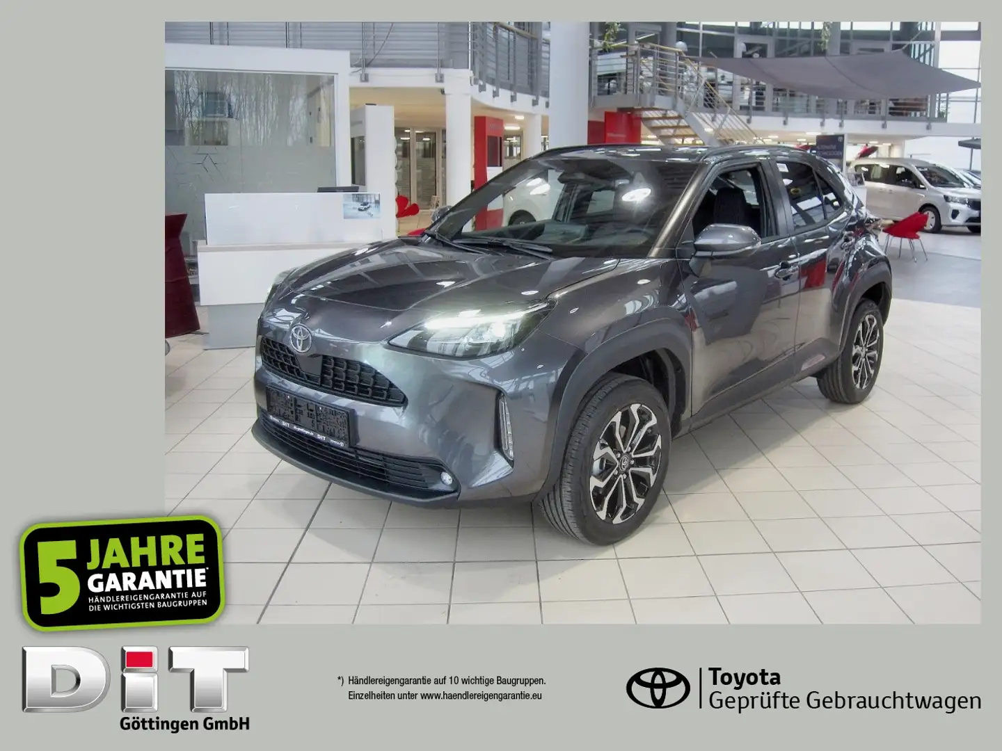Toyota Yaris Cross 1.5 Hybrid Teamplayer + Winter FLA Blanco - 1