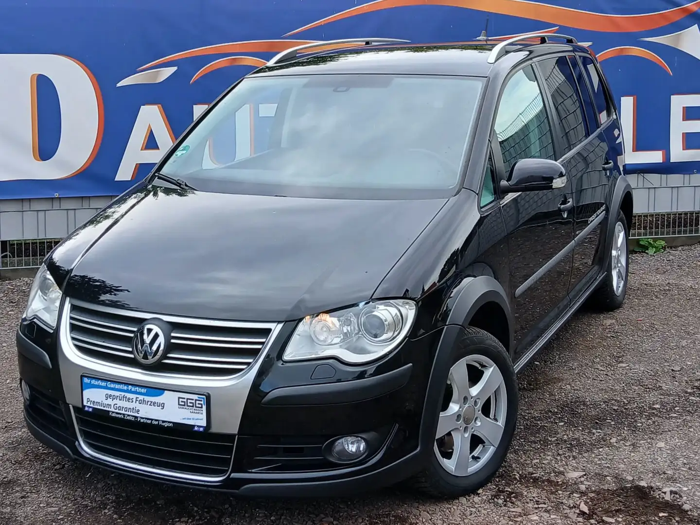 Volkswagen Cross Touran Cross Touran *DSG*LEDER*NAVI*KLIMA*HU/TÜV NEU* Black - 1