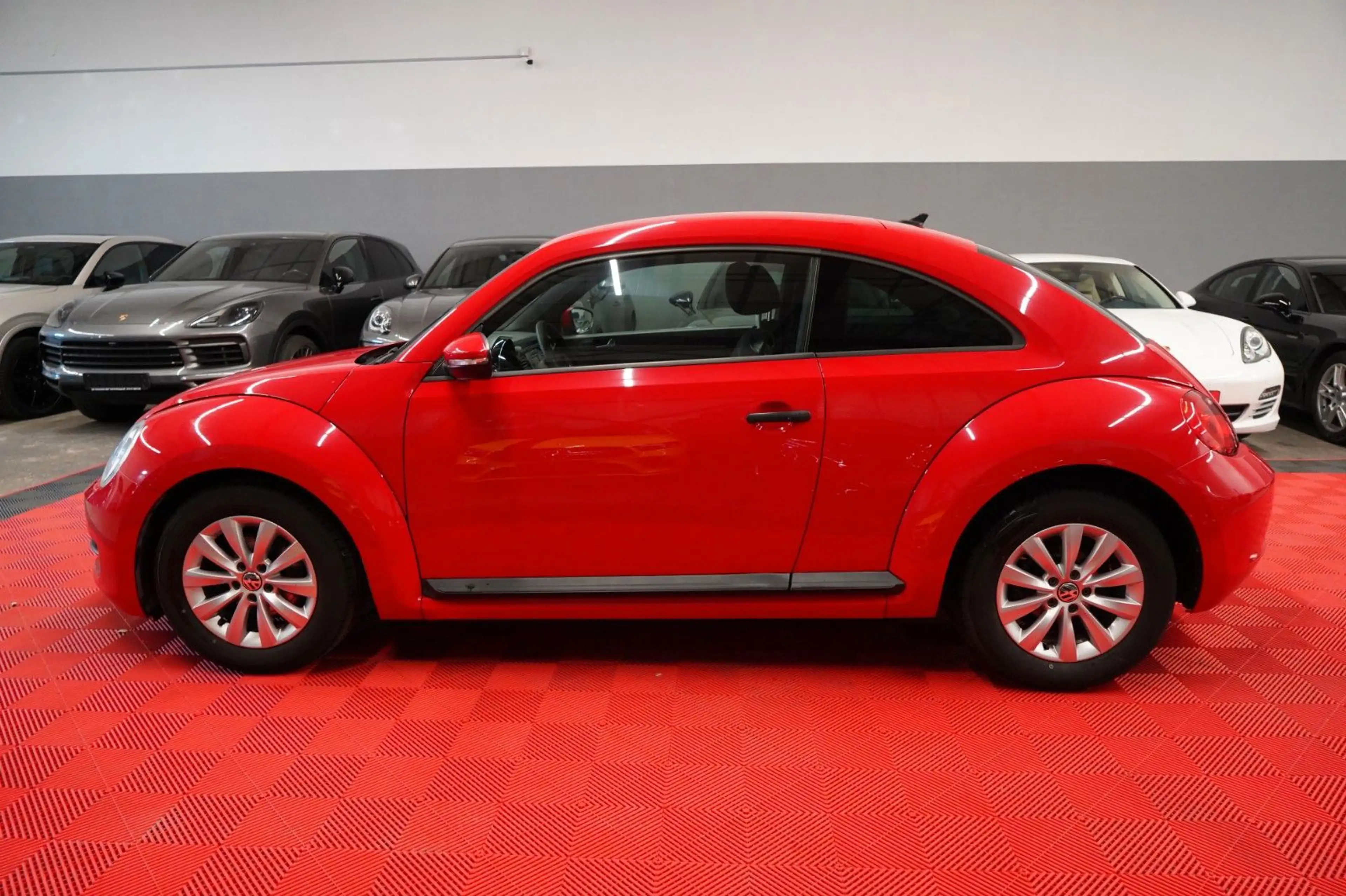 Volkswagen Beetle 1.2 TSI *1.Hand*Unfallfrei*6Gang*Navi*PDC — photo 10