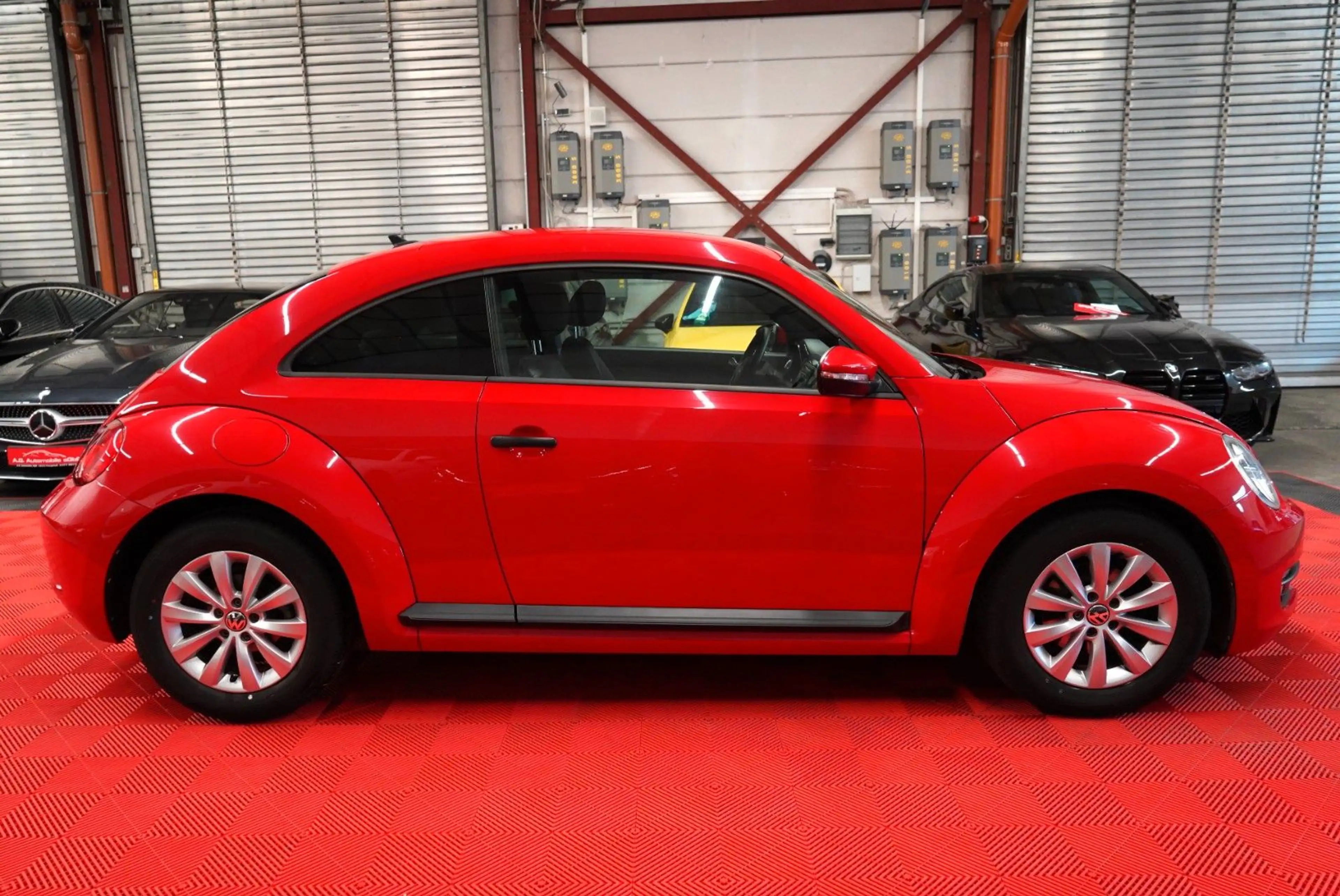 Volkswagen Beetle 1.2 TSI *1.Hand*Unfallfrei*6Gang*Navi*PDC — photo 4
