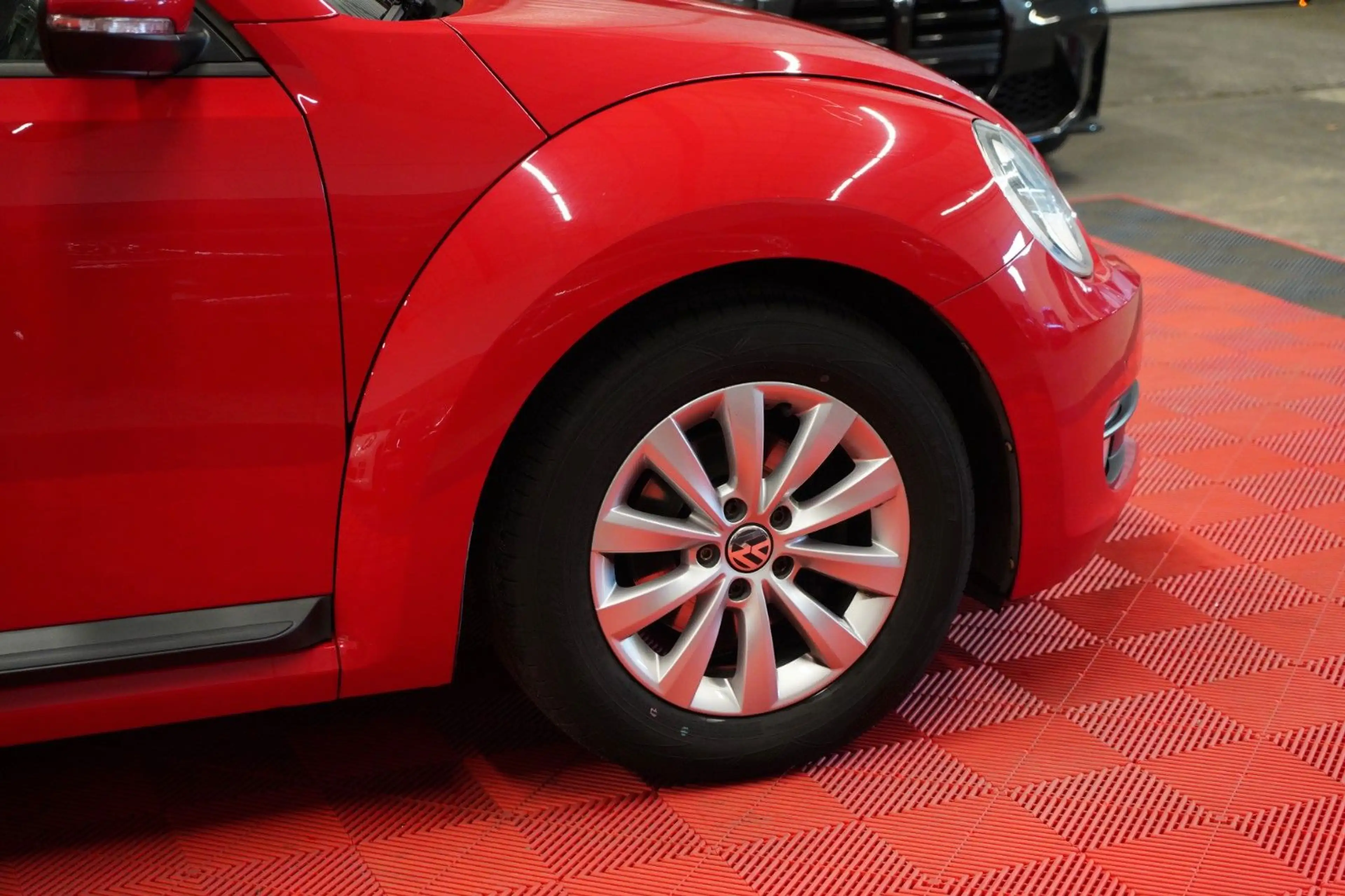 Volkswagen Beetle 1.2 TSI *1.Hand*Unfallfrei*6Gang*Navi*PDC — photo 5
