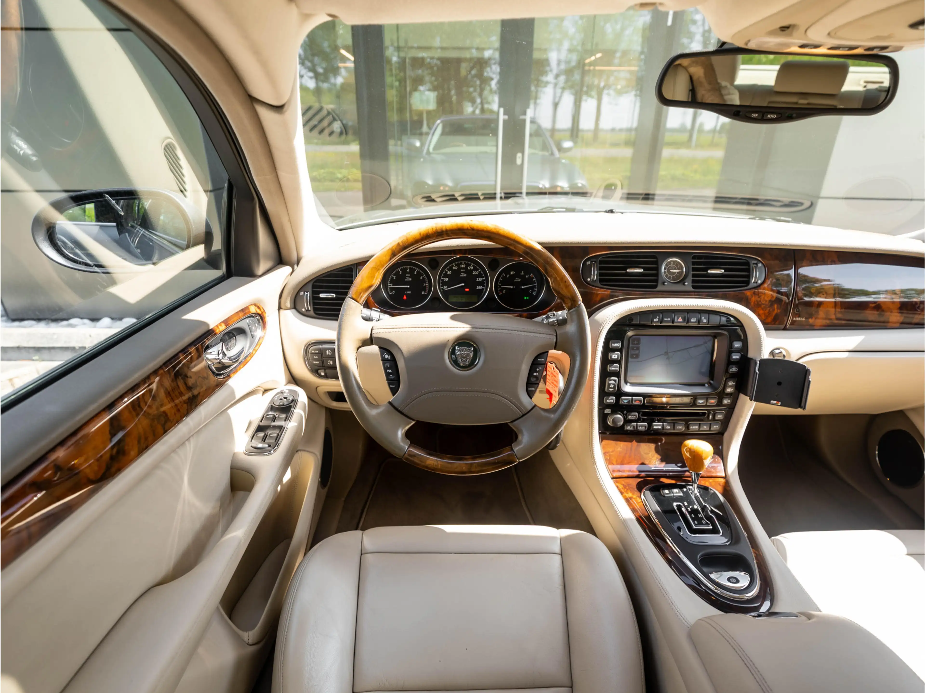 Jaguar XJ 3.0 V6 | Origineel Nederlands geleverd | Kloppende — photo 2