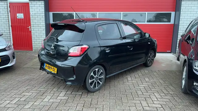 Mitsubishi Space Star view 2