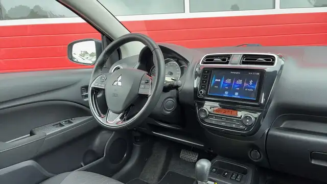 Mitsubishi Space Star view 3