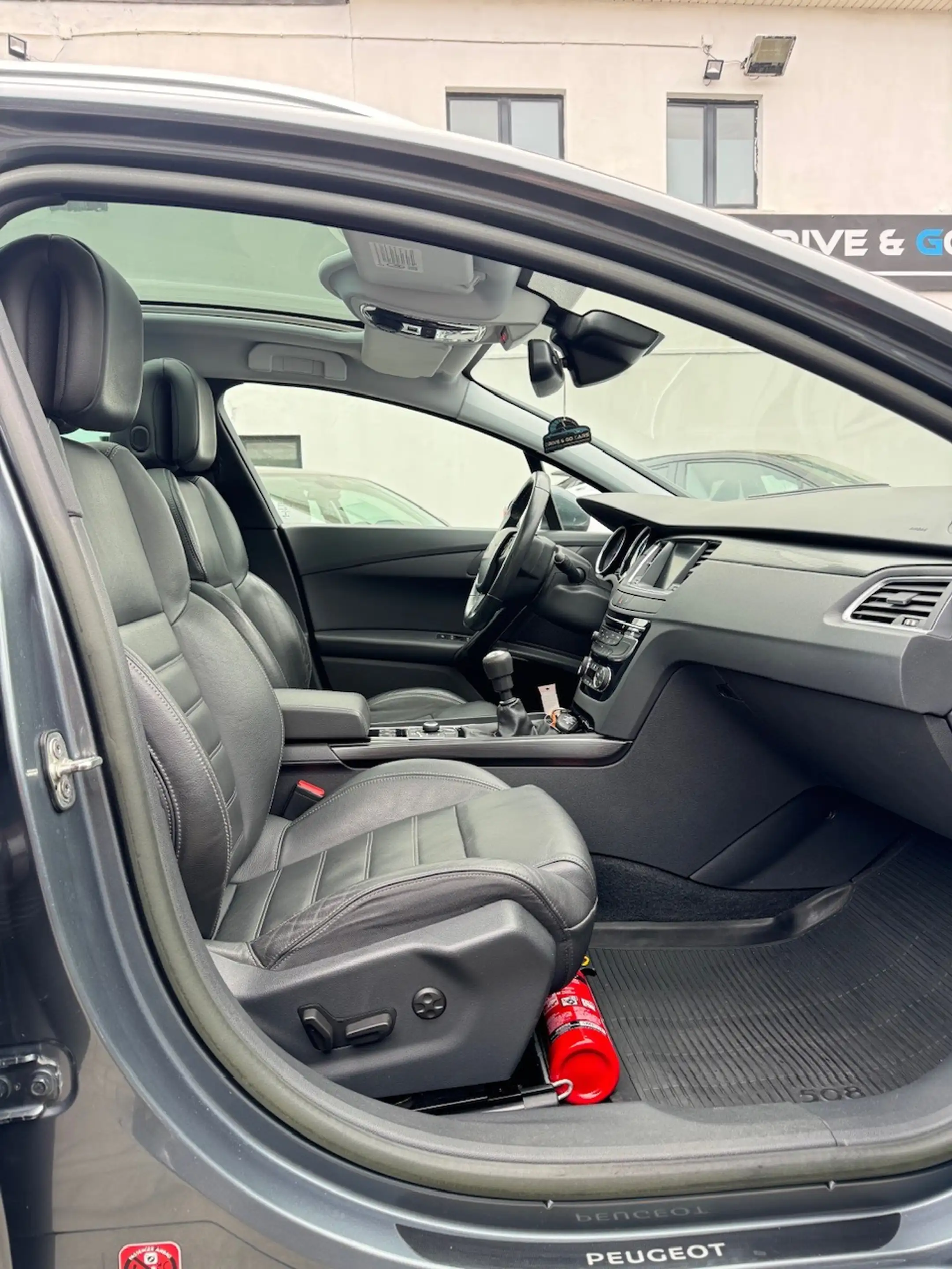 Peugeot 508 508 SW 2.0 BlueHDi Allure S — photo 12
