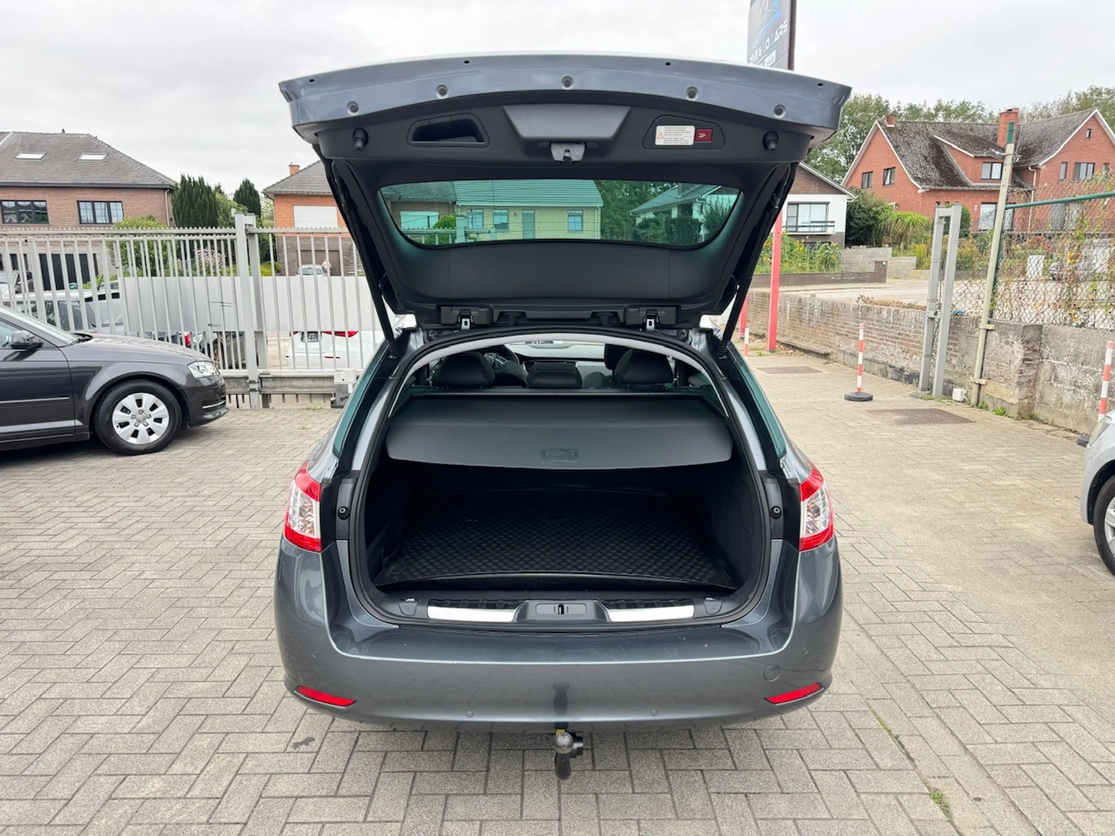Peugeot 508 508 SW 2.0 BlueHDi Allure S — photo 10