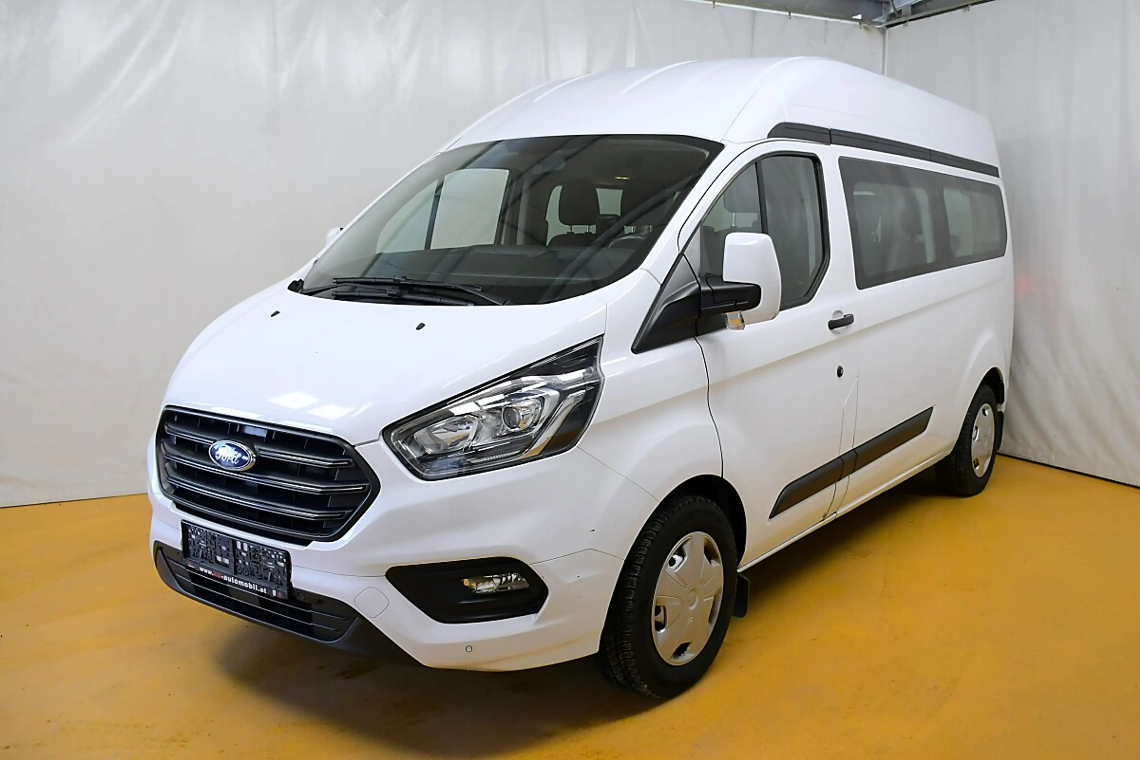 Ford Transit Custom Variobus 2,0 TDCI L2H2 340 Trend — photo 13