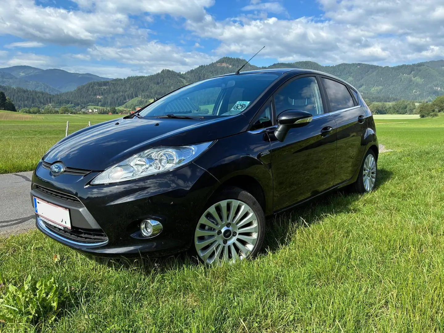 Ford Fiesta Fiesta Titanium 1,25 Titanium Schwarz - 1