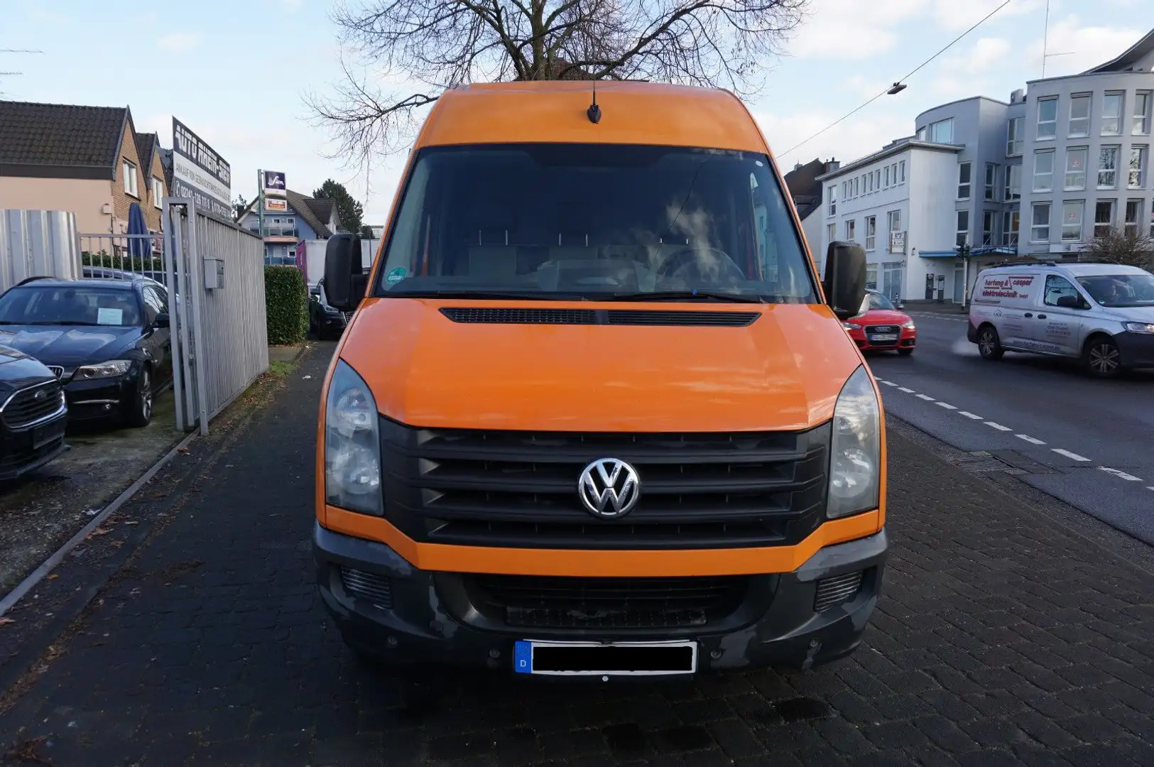 Volkswagen Crafter Kasten 30 kurz L1H2 Hochdach 2-Hand TÜV Orange - 2
