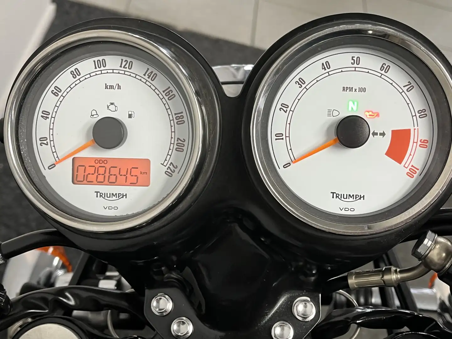 Triumph Thruxton 900 Černá - 2