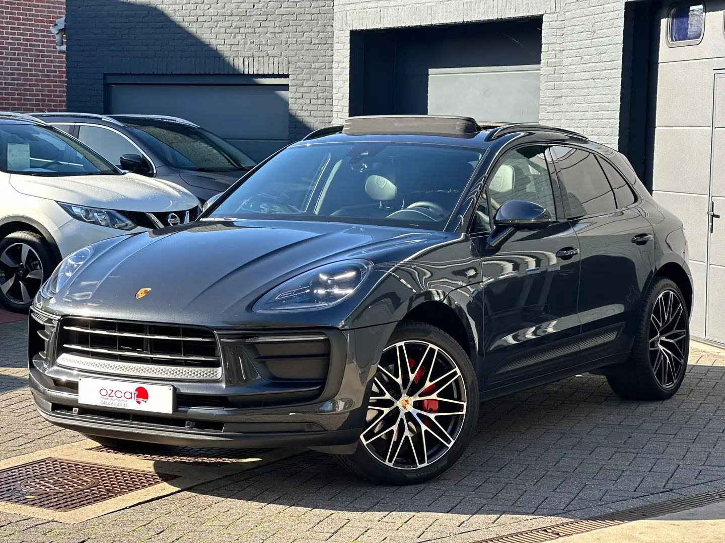 Porsche Macan 2.0 ChronoLuchtveringLederBosePano *1JGarantie* Noir - 1