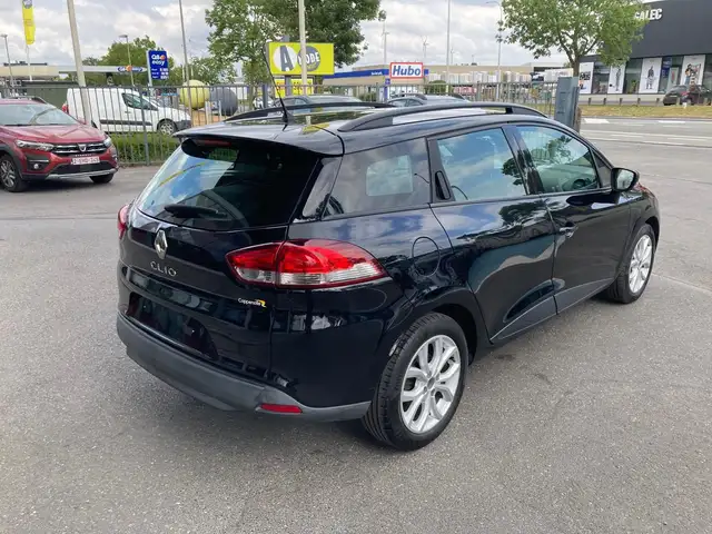 Renault Clio view 7