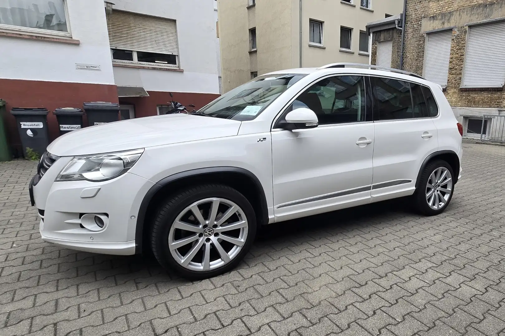 Volkswagen Tiguan Sport & Style 4Motion Weiß - 2