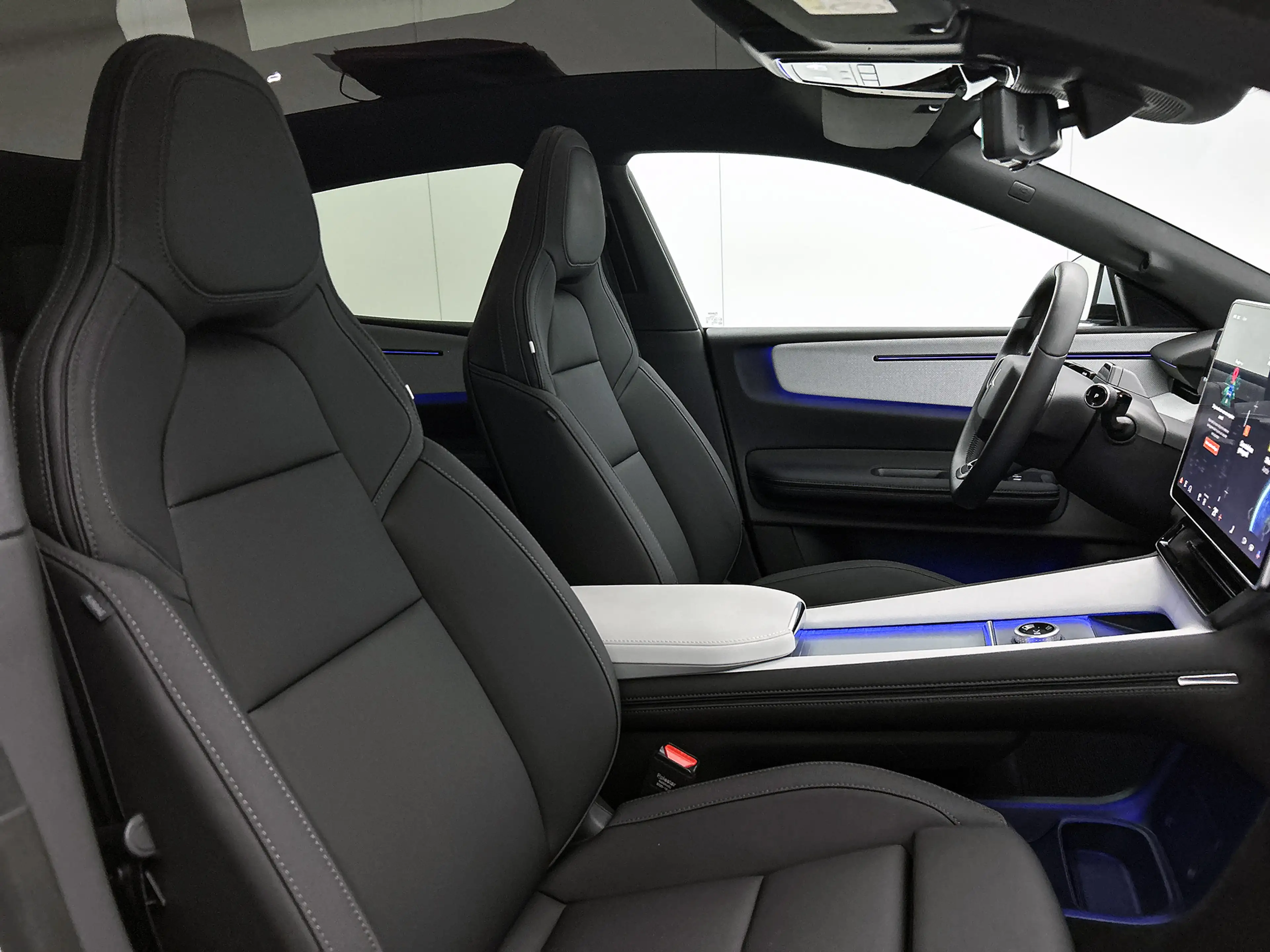 Polestar 4 Long Range Single motor Plus 100 kWh 22KW lader, P — photo 35