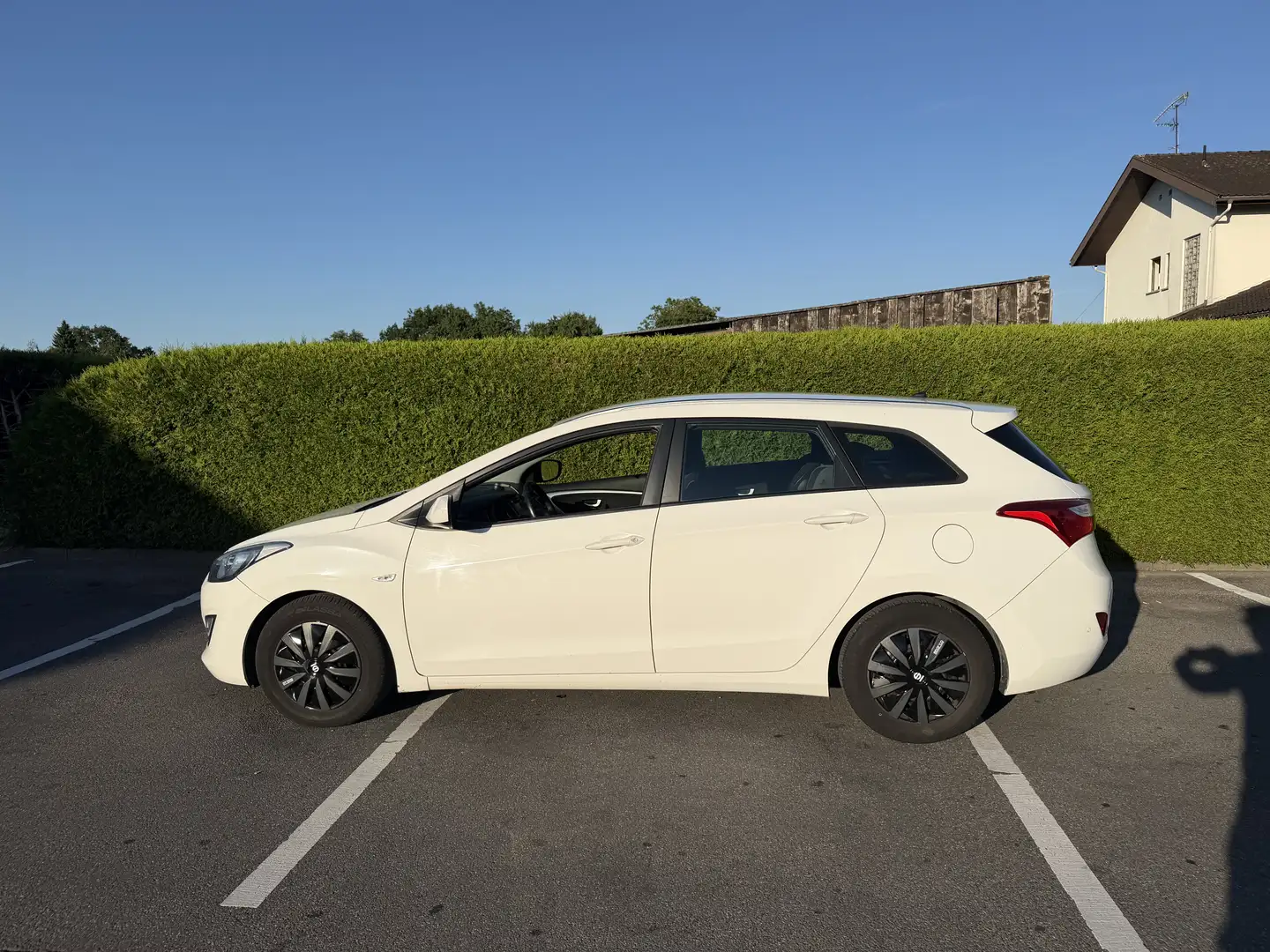 Hyundai i30 CW 1,6 CRDi Europe Plus Aut. DPF - 2