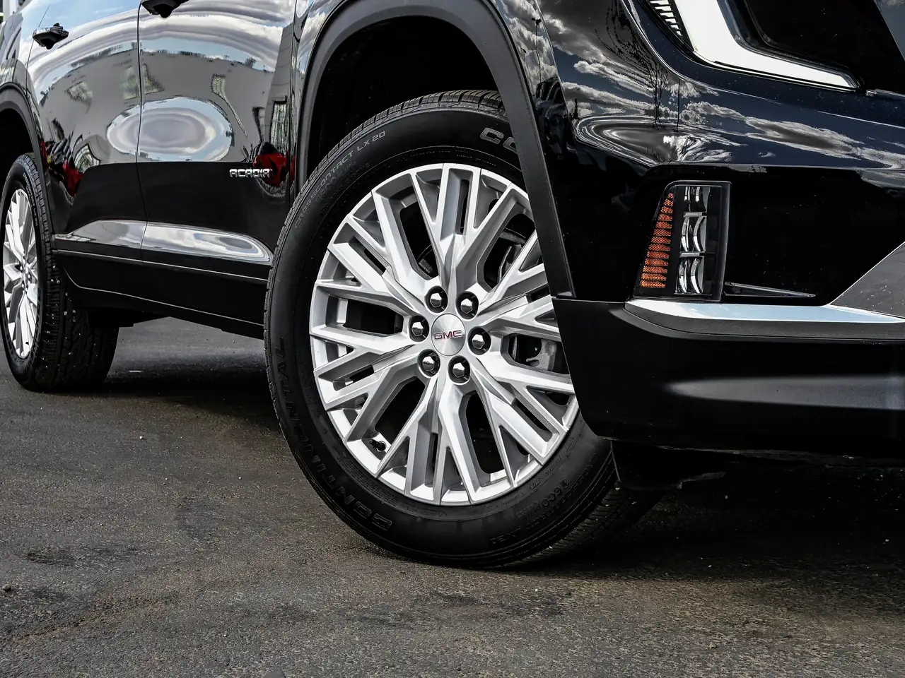 GMC Acadia снимка GMC Acadia