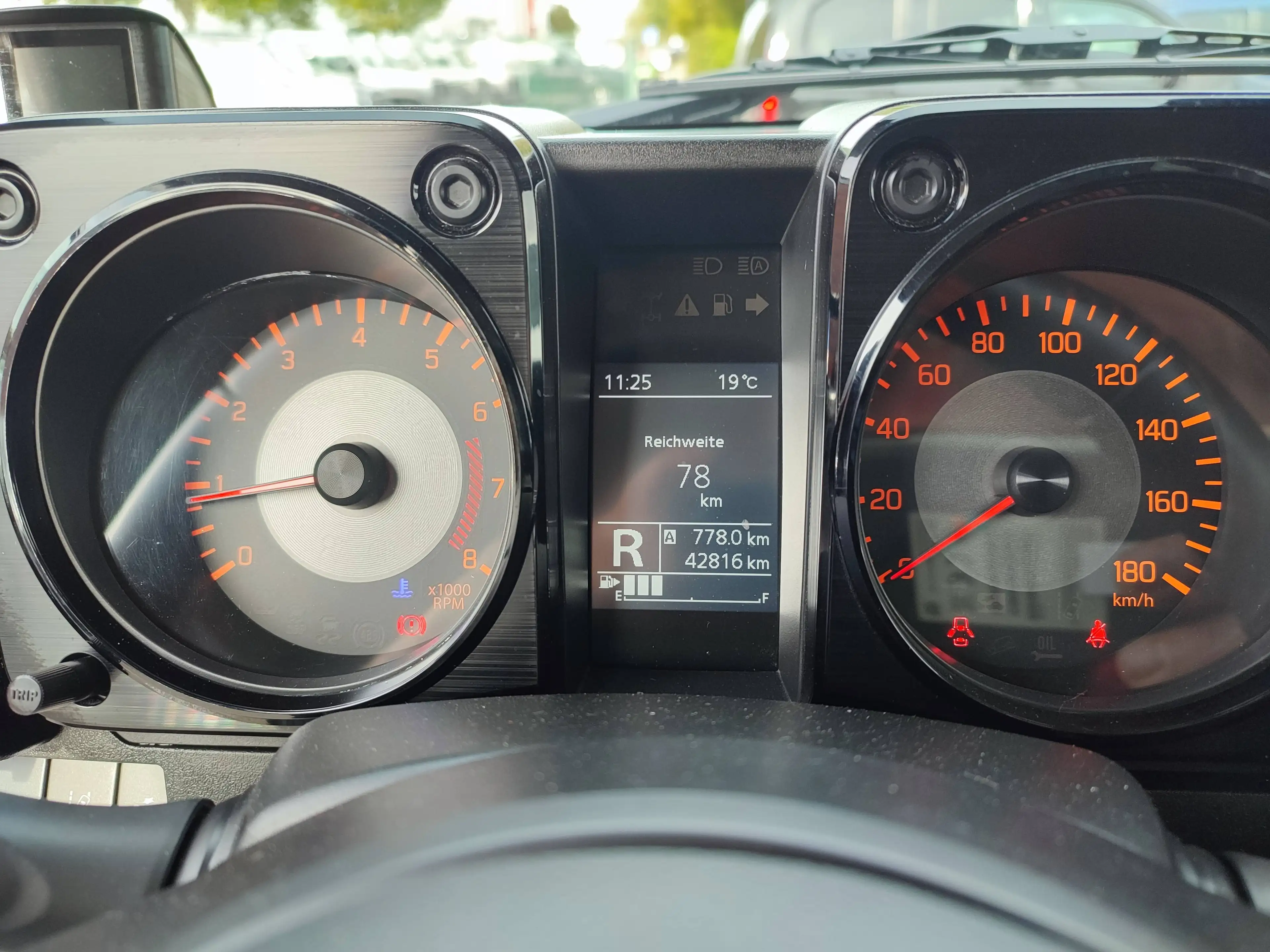 Suzuki Jimny Jimny 1.5 ALLGRIP Automatik Comfort+ Navi+Cam — photo 12