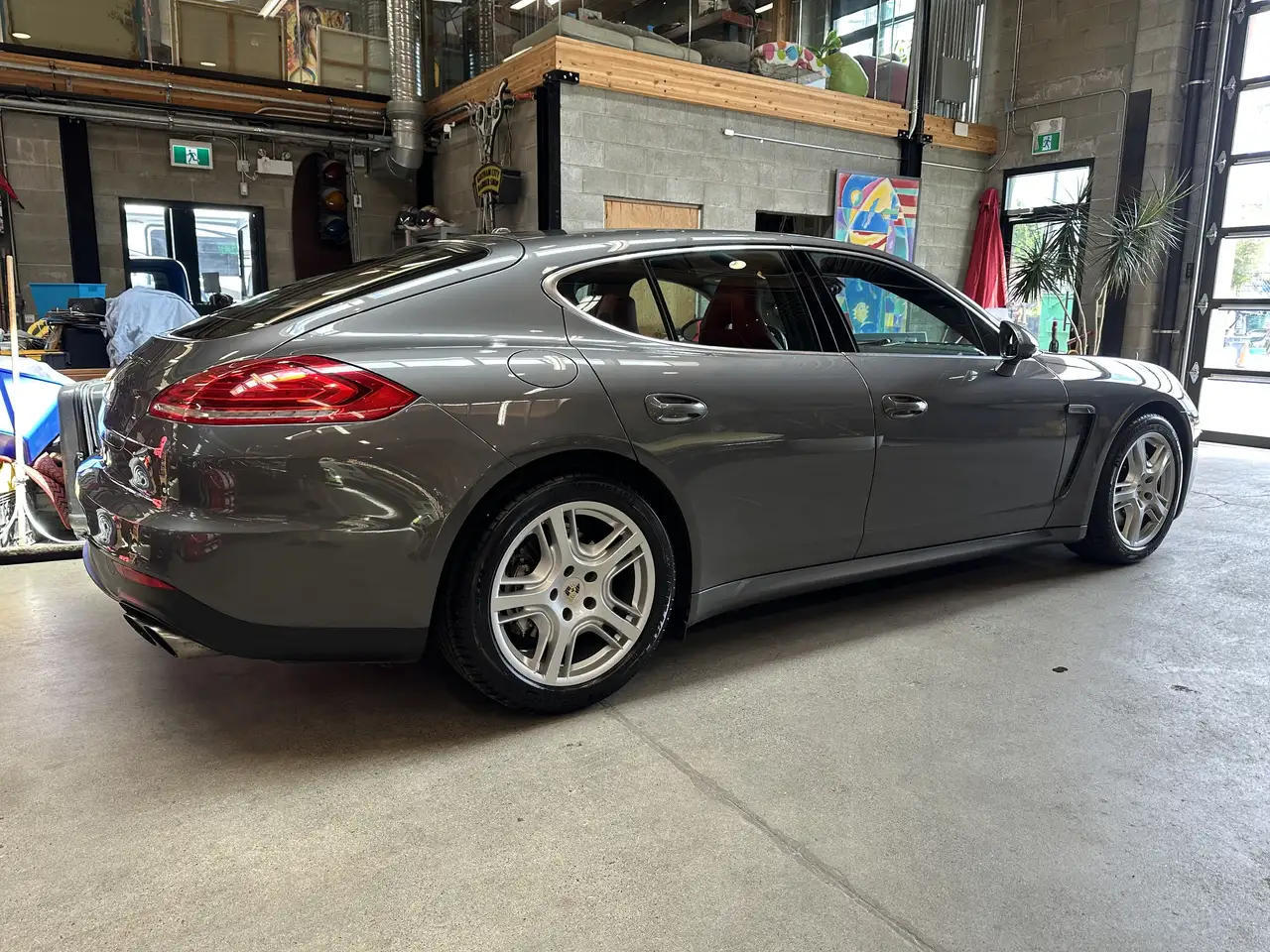 Porsche Panamera снимка Porsche Panamera