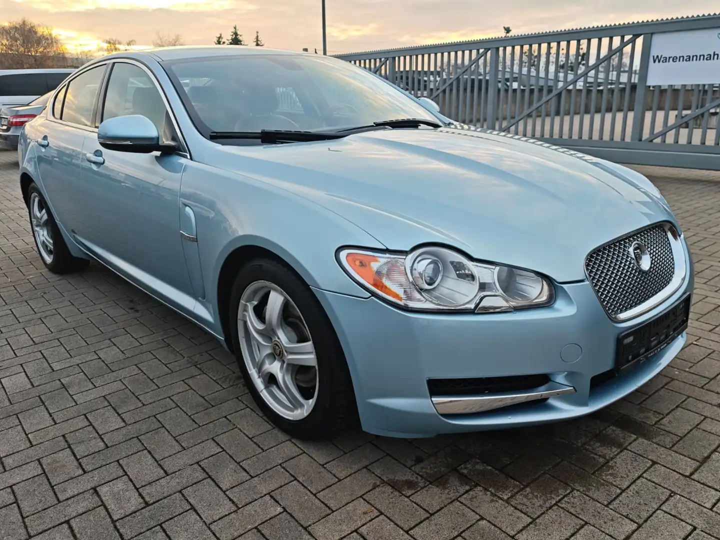 Jaguar XF 3.0 V6 Diesel Edition Blauw - 1