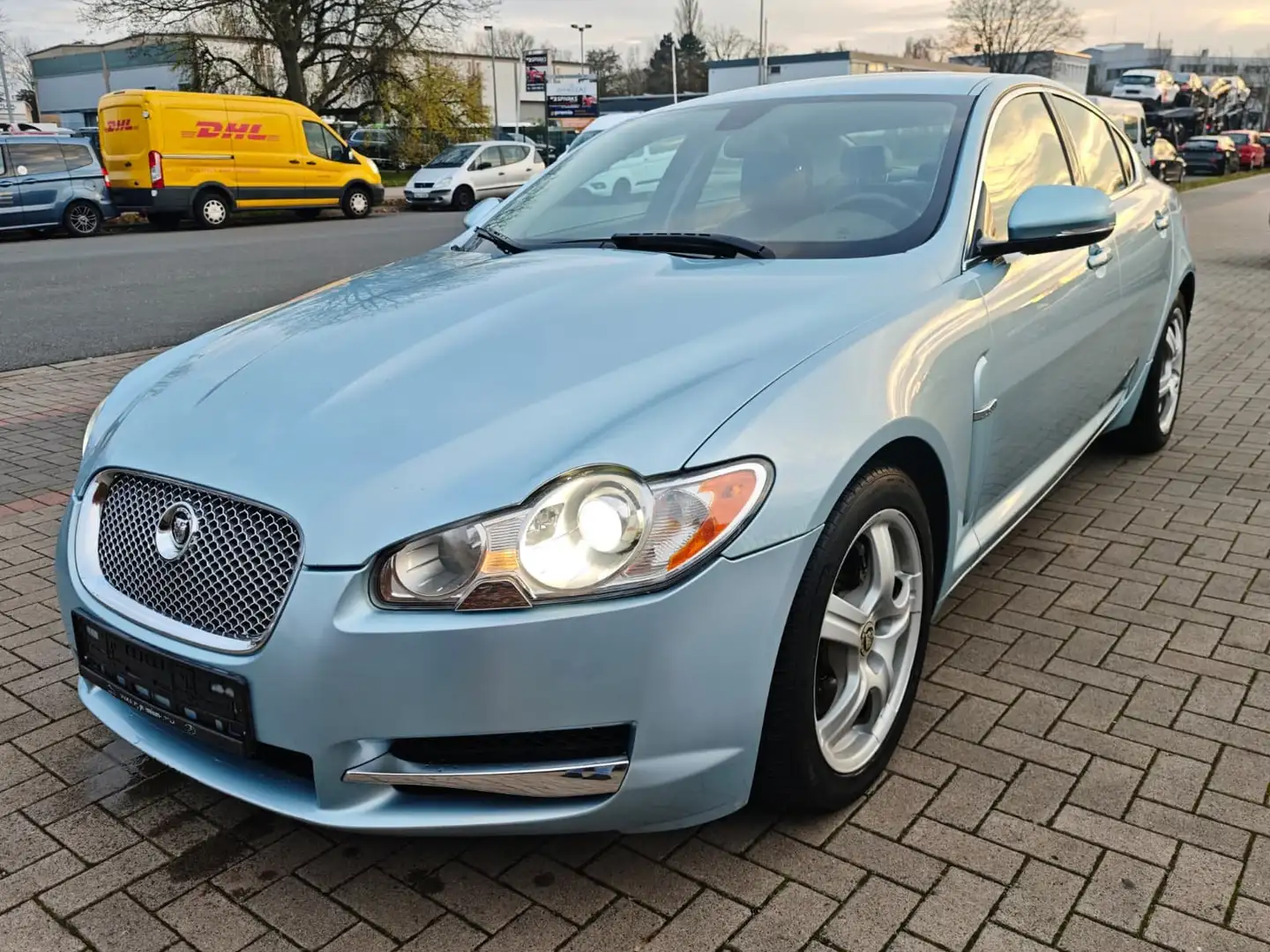 Jaguar XF 3.0 V6 Diesel Edition Blauw - 2