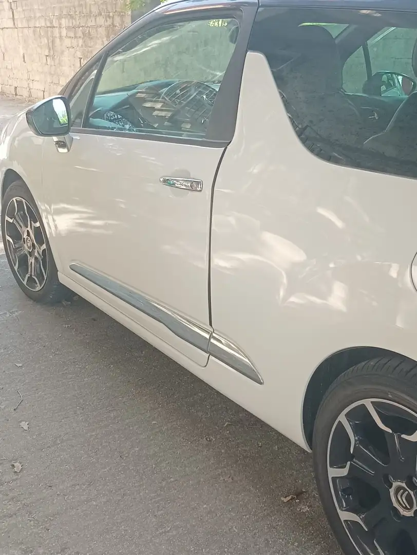 Citroen DS3 DS31.6 thp Sport Chic 155cv Bianco - 2