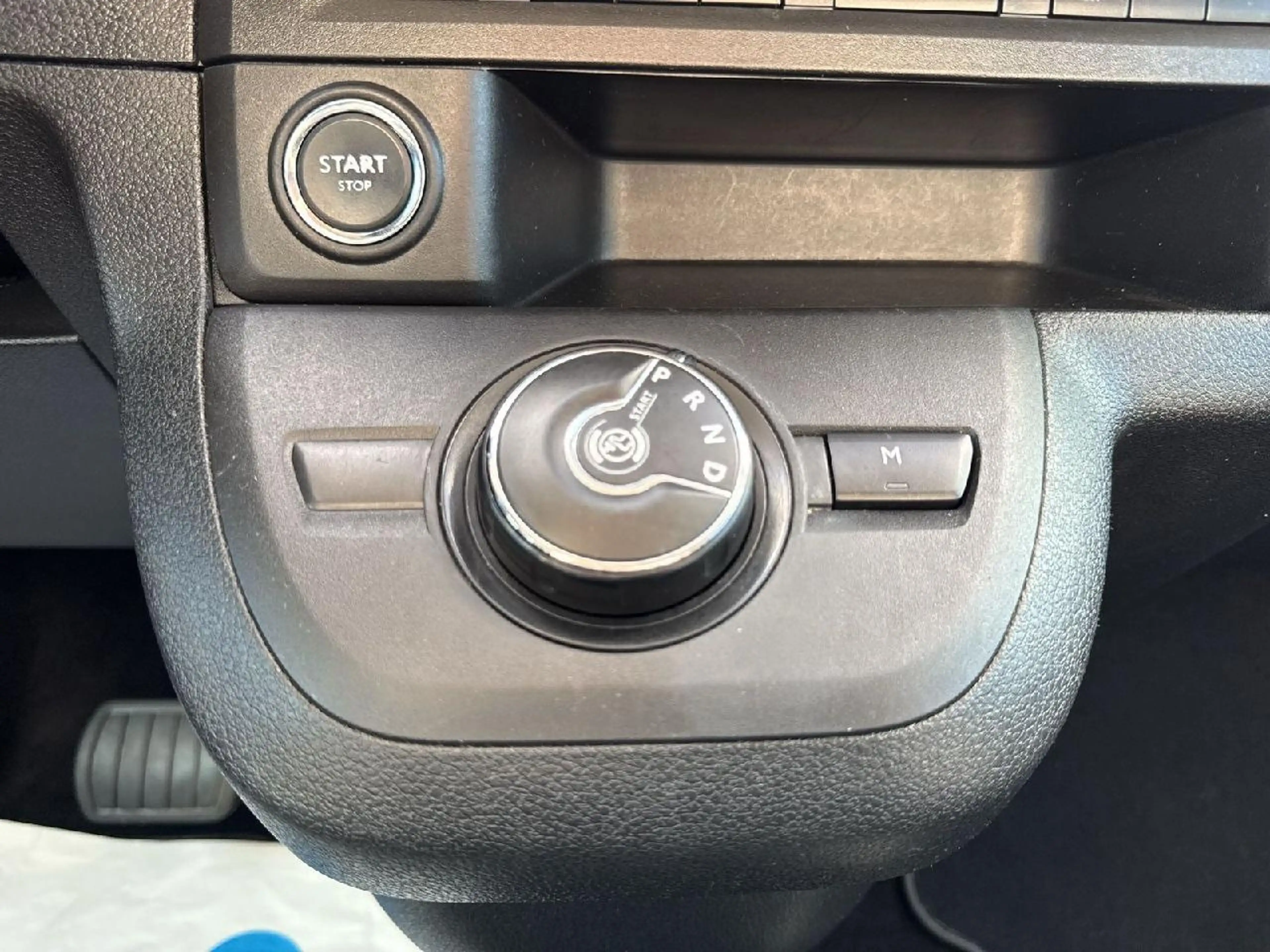 Toyota Proace L2 Executive — photo 15