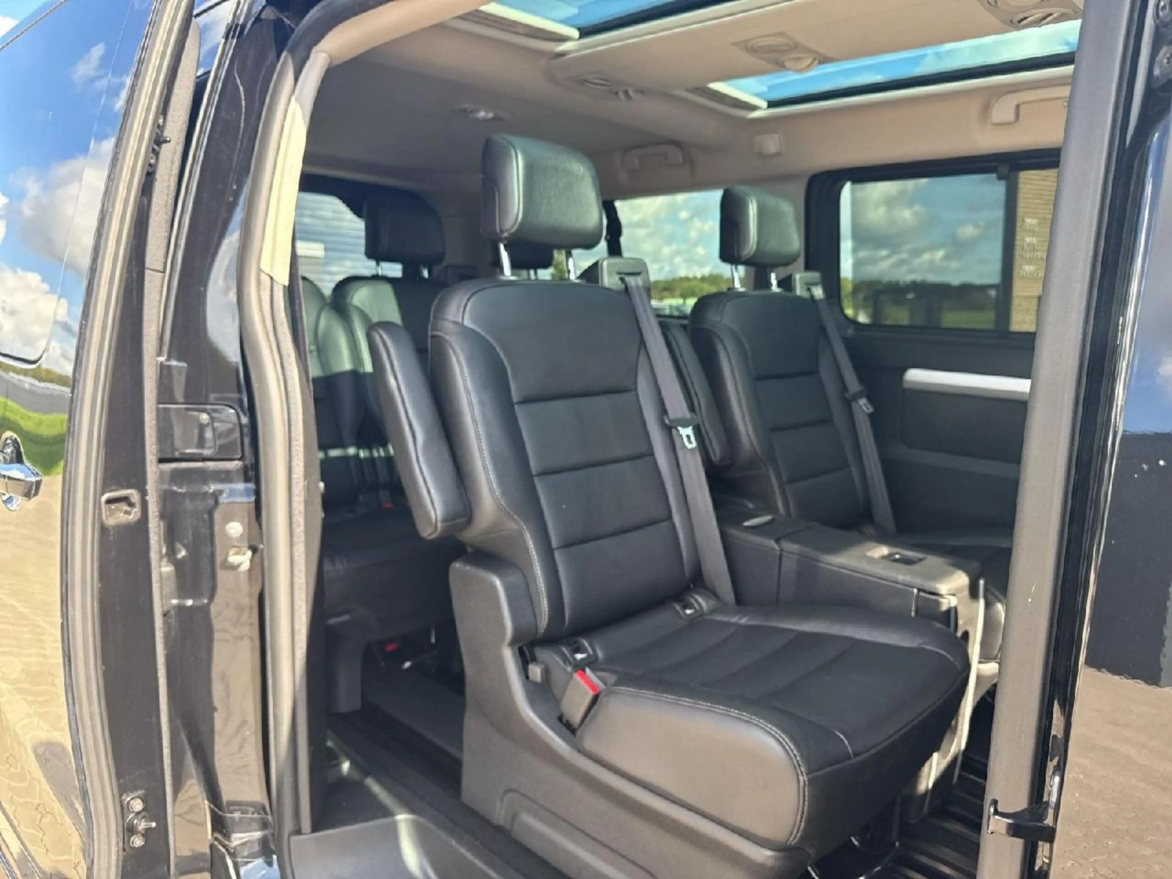 Toyota Proace L2 Executive — photo 9