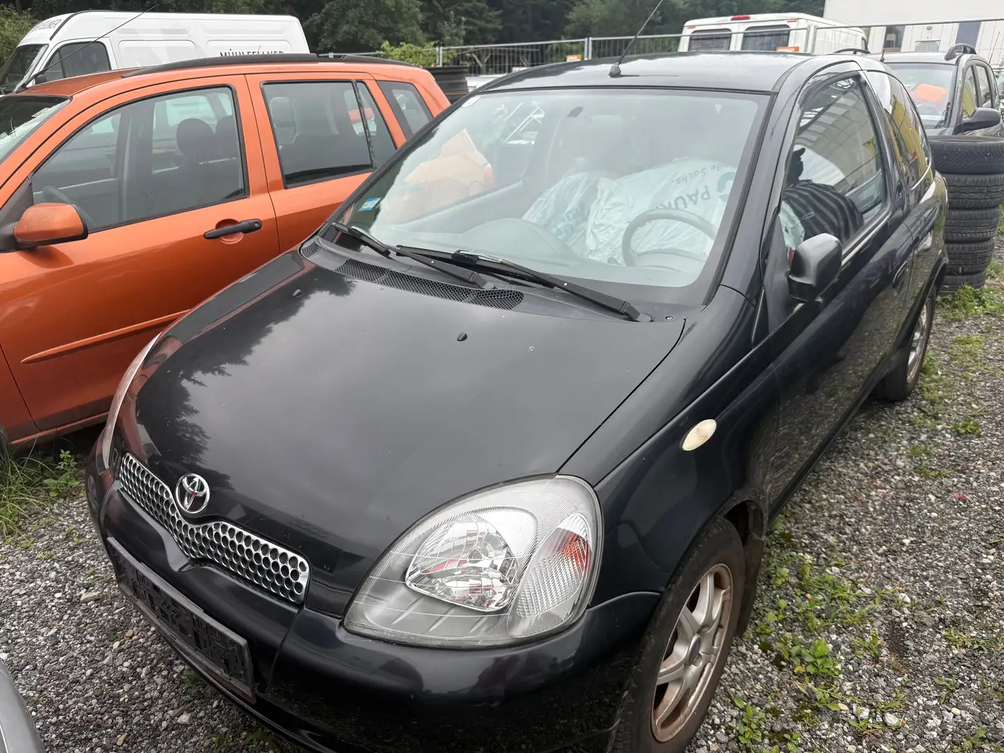 Toyota Yaris 1,0 VVT-i Linea Sol Klima Pickel euro 3 Noir - 1