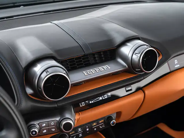 Ferrari 812 view 11