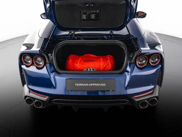 Ferrari 812 view 15