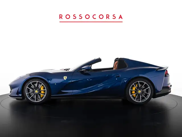 Ferrari 812 view 3