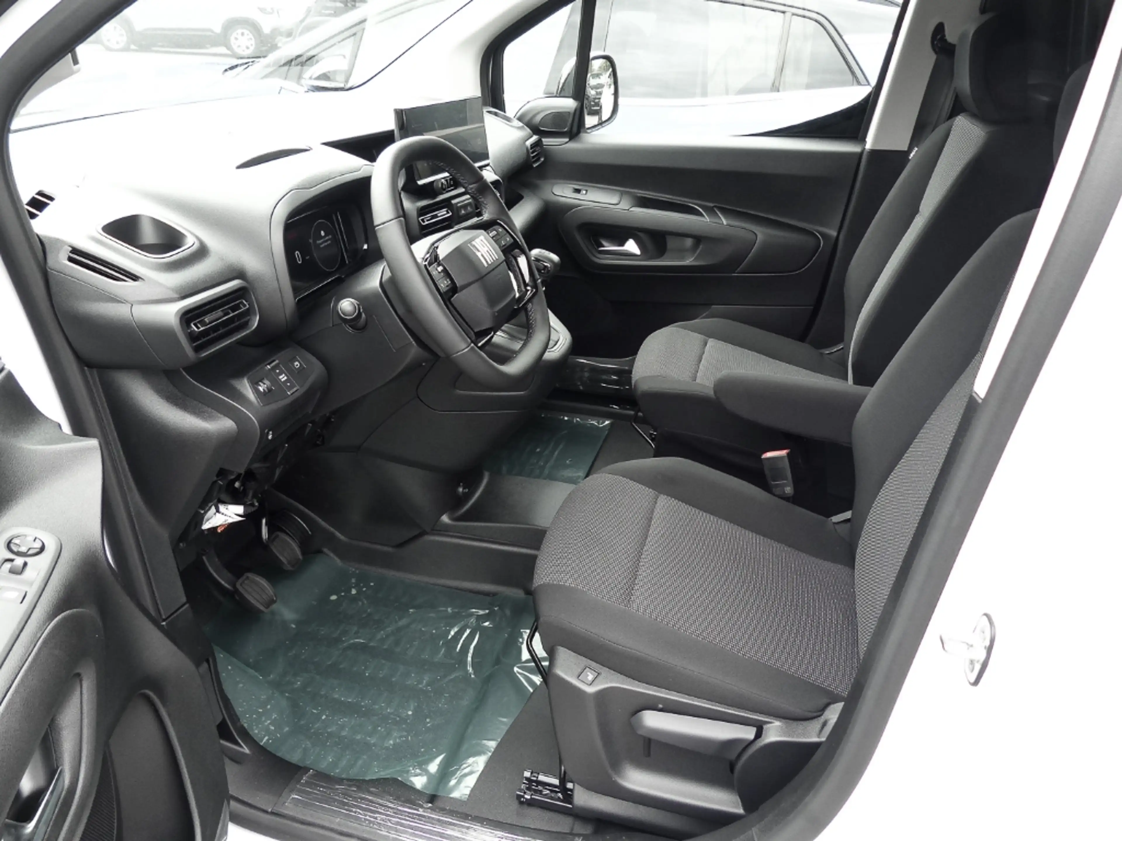 Fiat Doblo Kastenwagen XL 1.5 Diesel 96 kW — photo 11