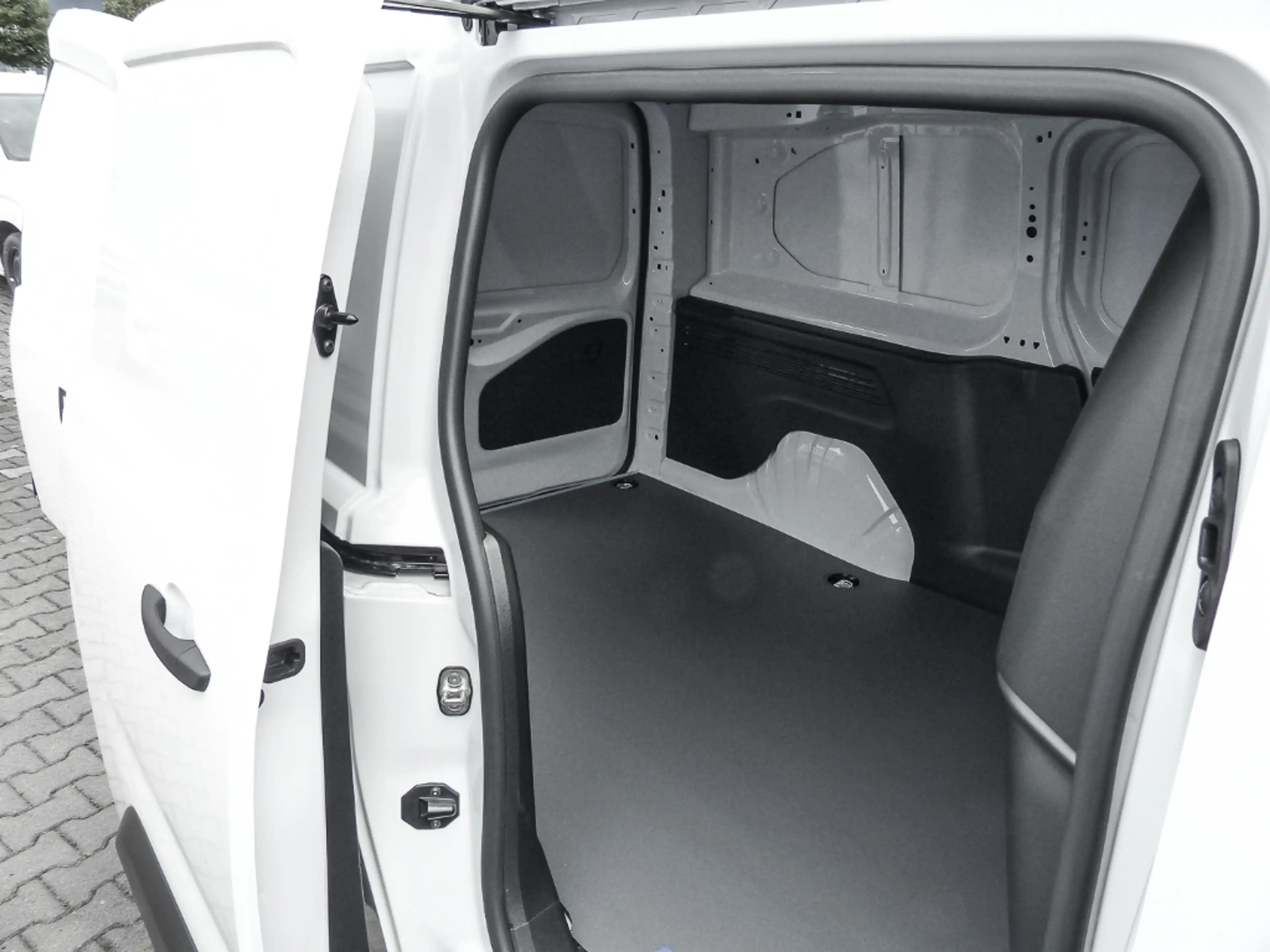 Fiat Doblo Kastenwagen XL 1.5 Diesel 96 kW — photo 13