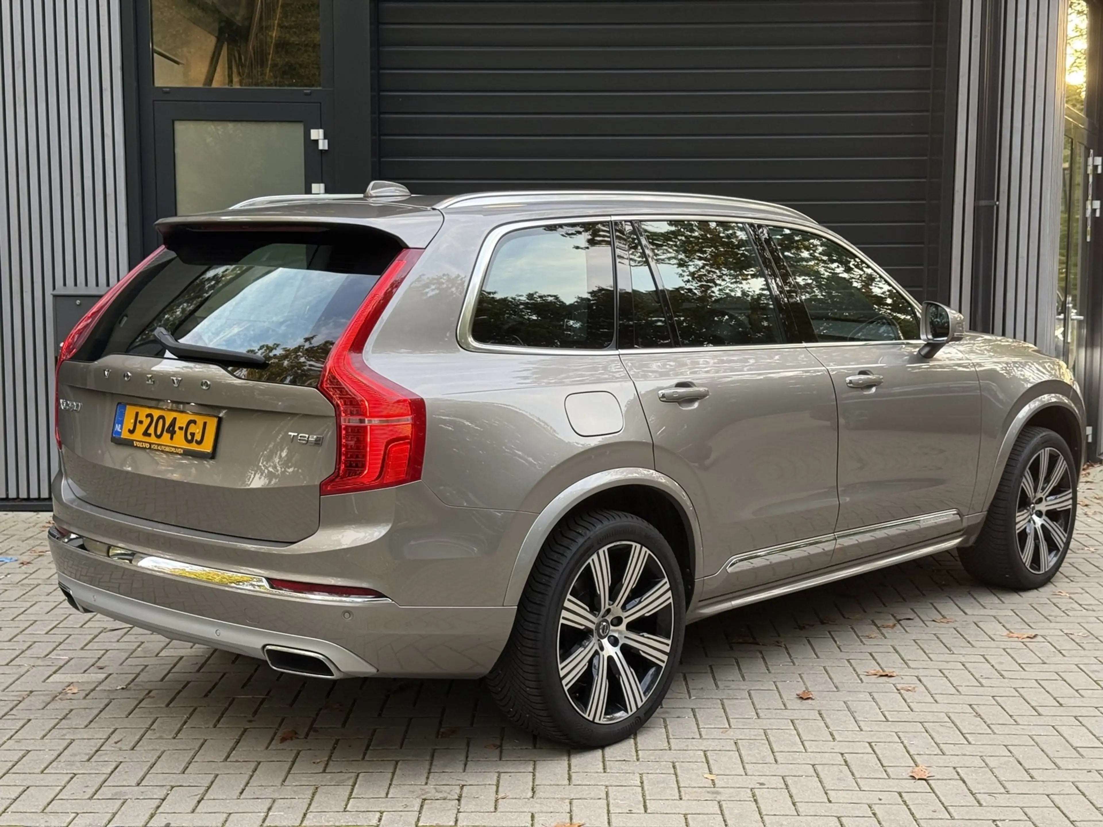 Volvo XC90 2.0 T8 Twin Engine AWD Inscription Inscription | B — photo 4