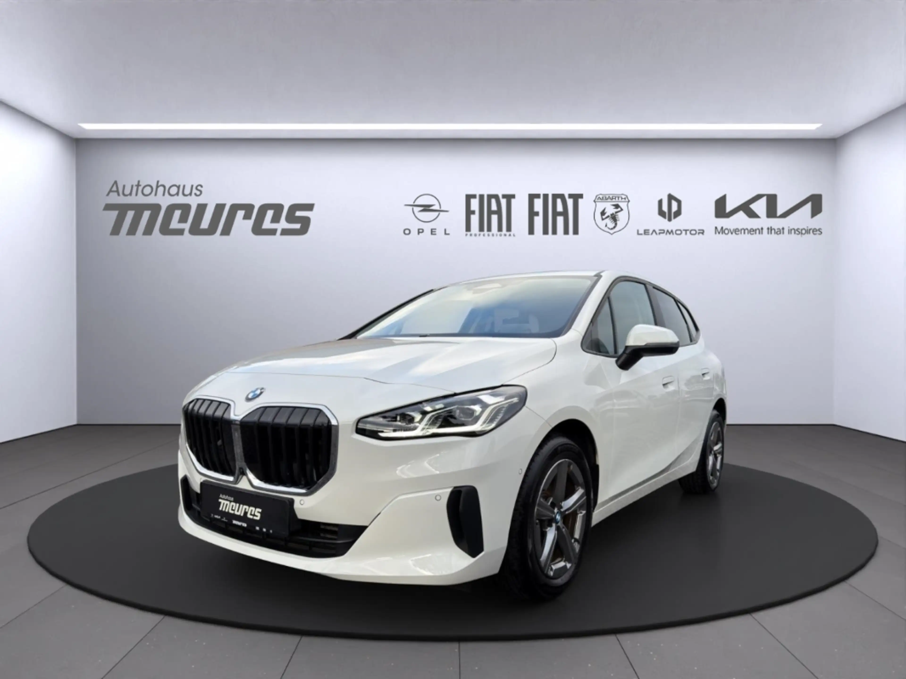 BMW 216 Active Tourer i DCT Navi WLAN El. Heckklappe Auspa