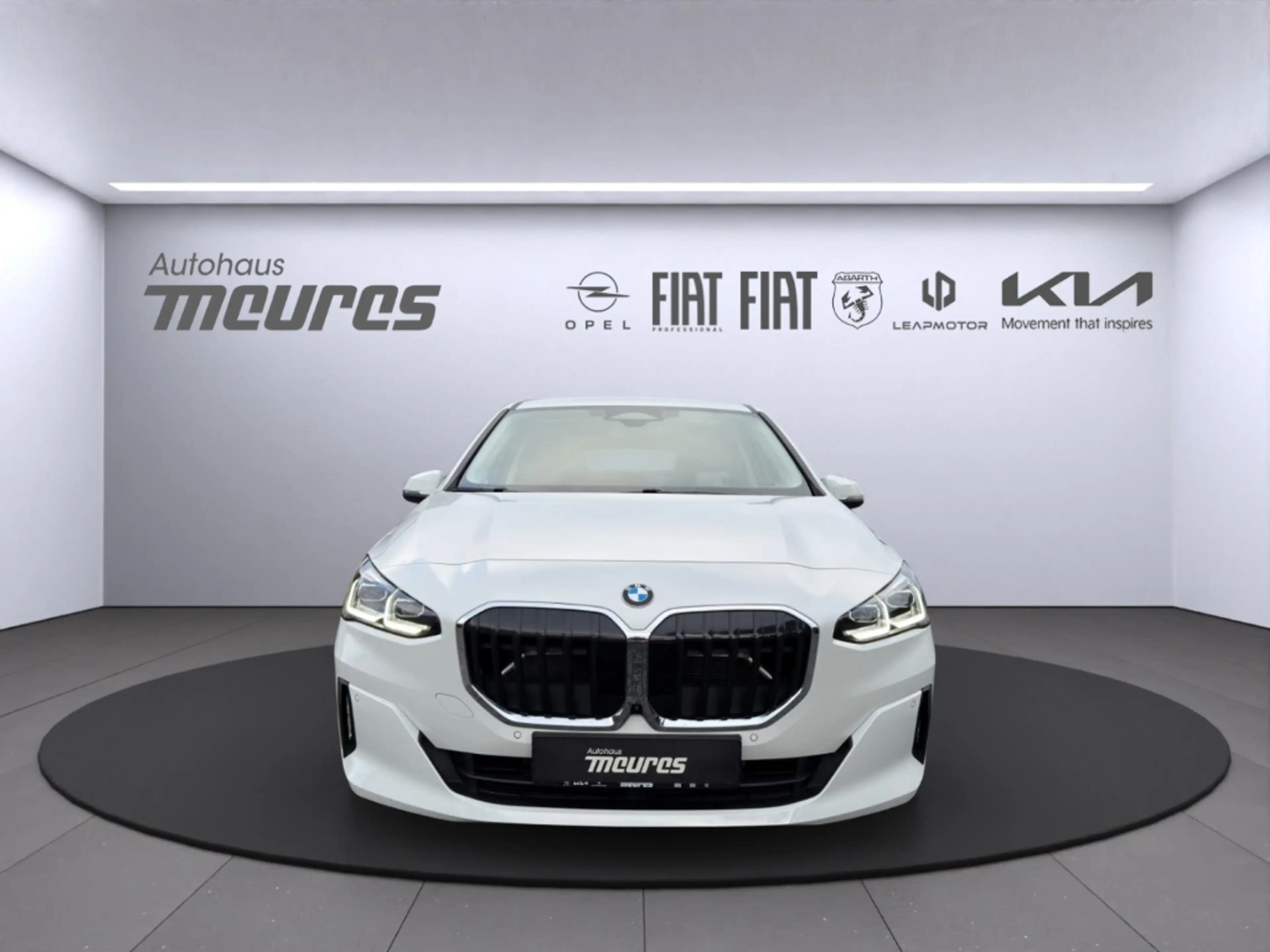 BMW 216 Active Tourer i DCT Navi WLAN El. Heckklappe Auspa — photo 6