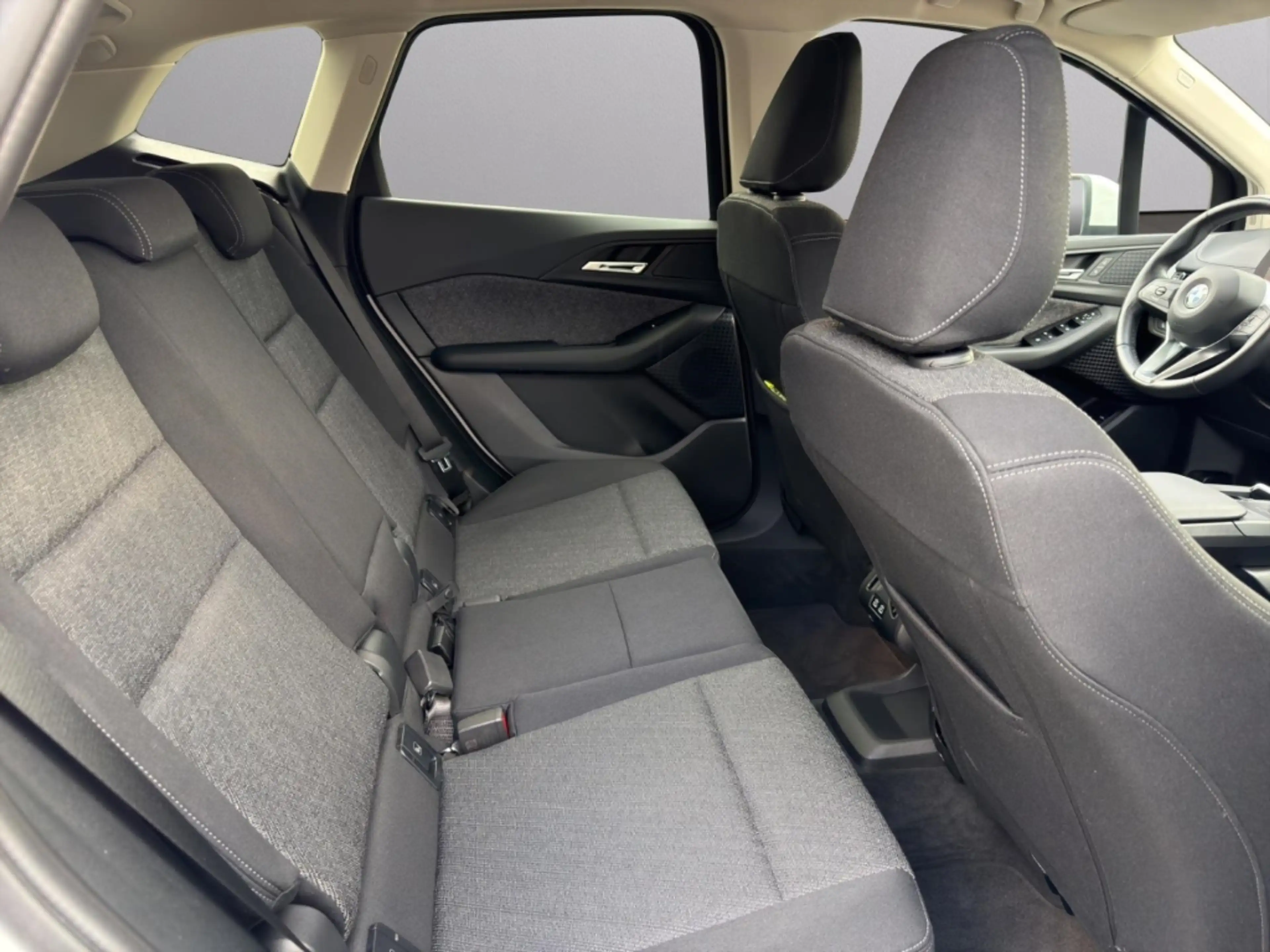 BMW 216 Active Tourer i DCT Navi WLAN El. Heckklappe Auspa — photo 9