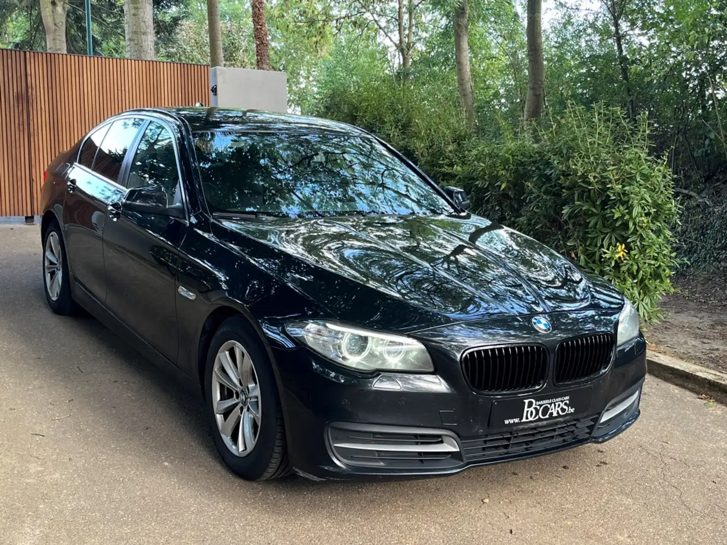 BMW 518 d Xenon-Navigatie-Leder-PDC-Bluetooth-17"-Euro6 Zwart - 1