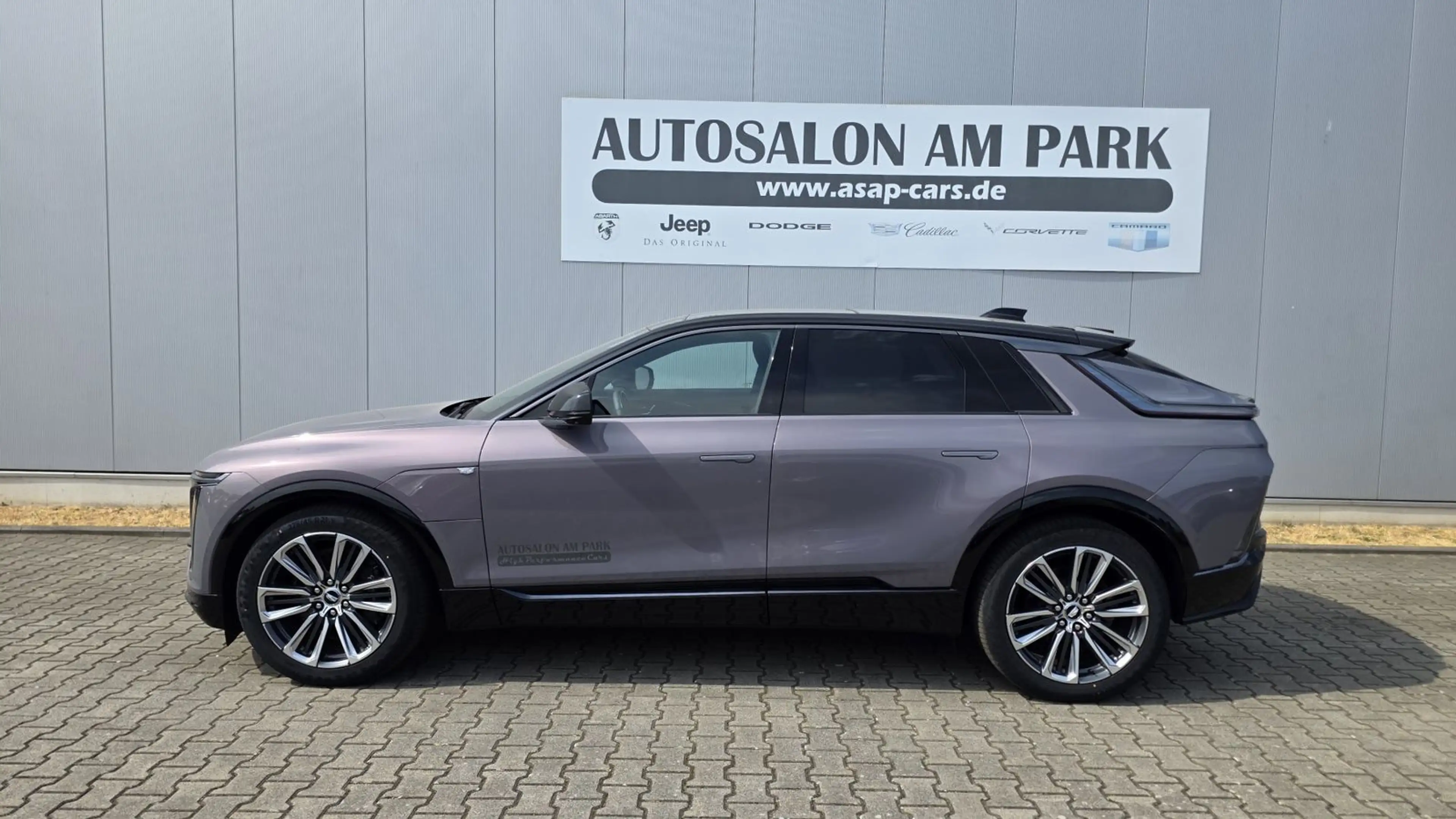 Cadillac Lyriq Sport 600e AWD — photo 4