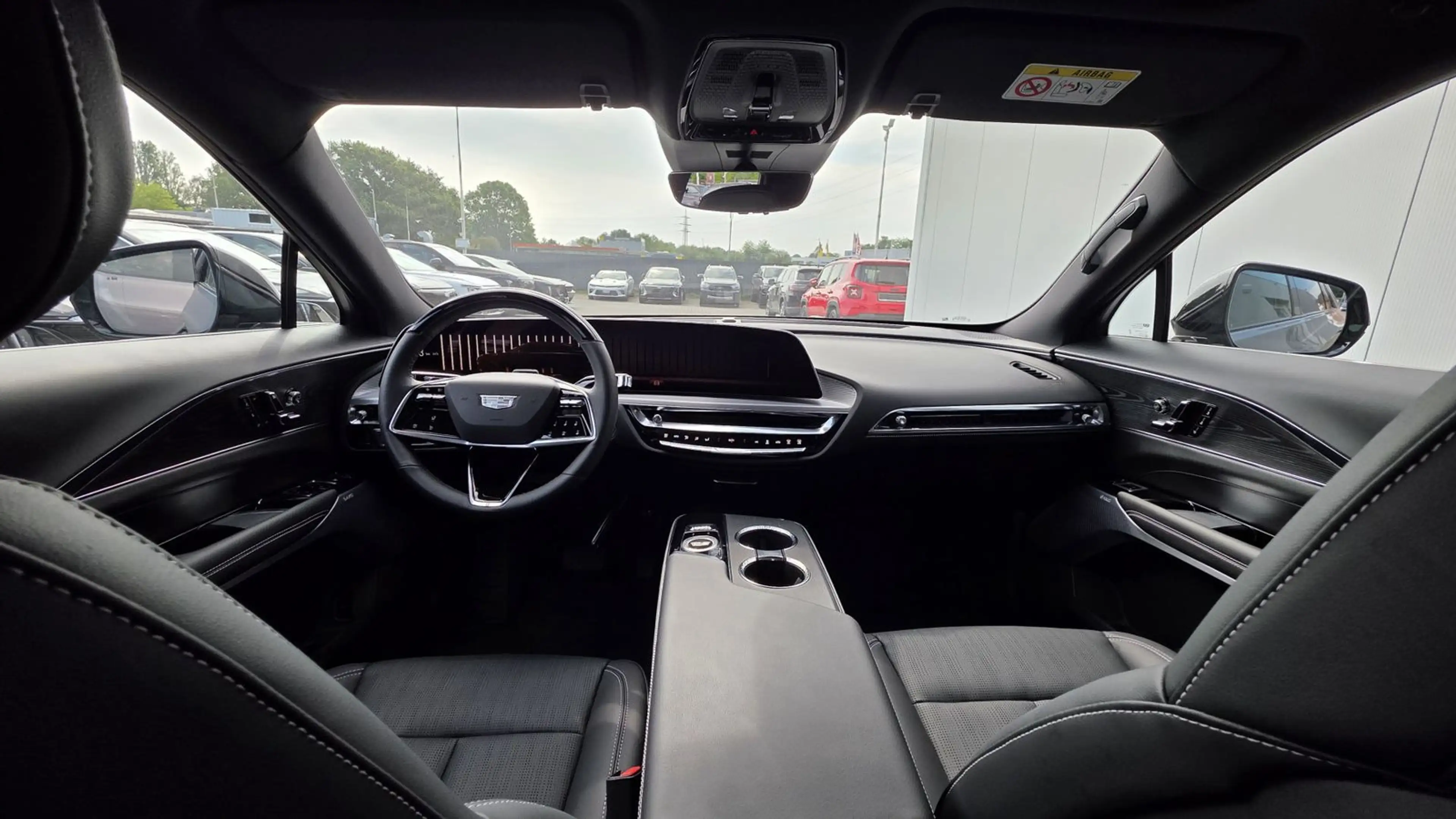 Cadillac Lyriq Sport 600e AWD — photo 14