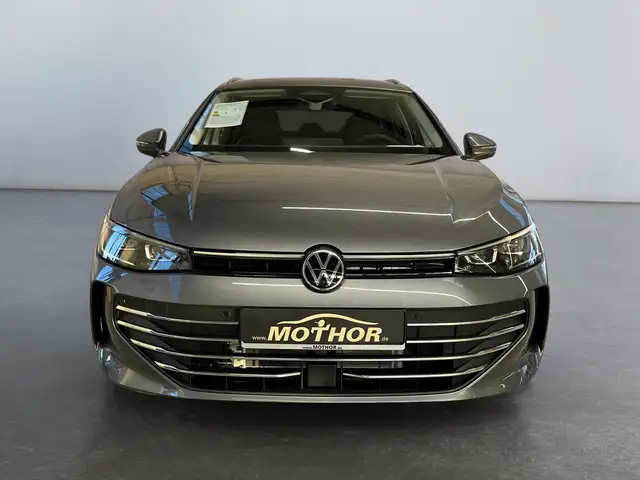 Volkswagen Passat view 6