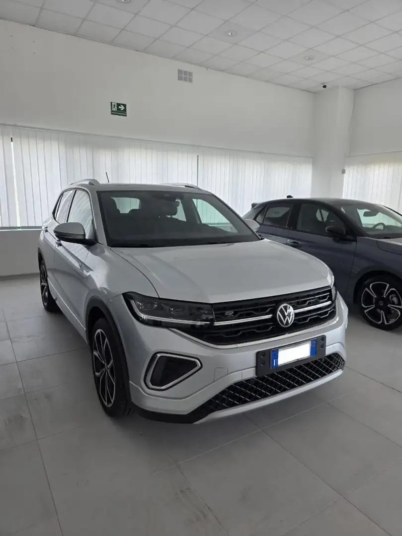 Volkswagen T-Cross 1.0 TSI 115 CV R-Line Plus Argento - 1