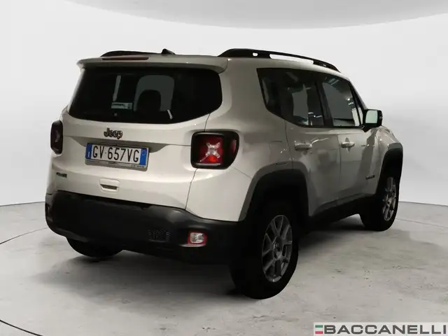 Jeep Renegade view 5