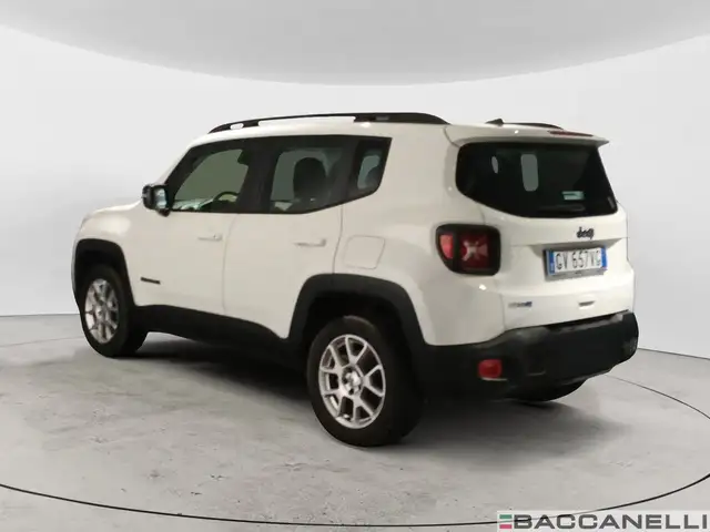 Jeep Renegade view 3